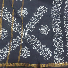 Load image into Gallery viewer, Sungudi cotton 6 yards