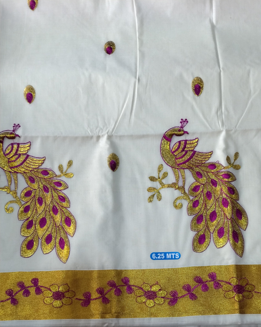 Kerala kasavu saree