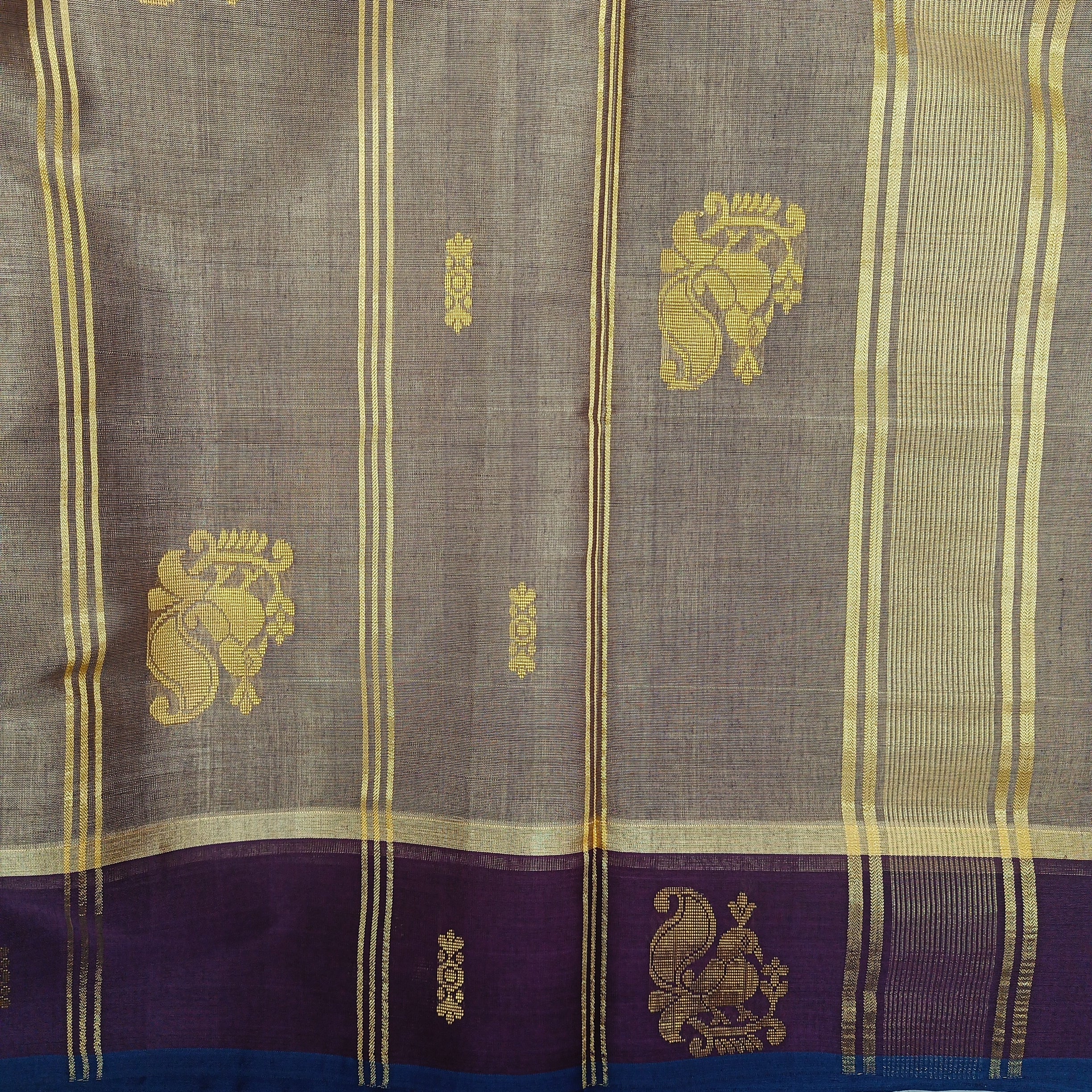 Devendra 10yards Body  Embossed