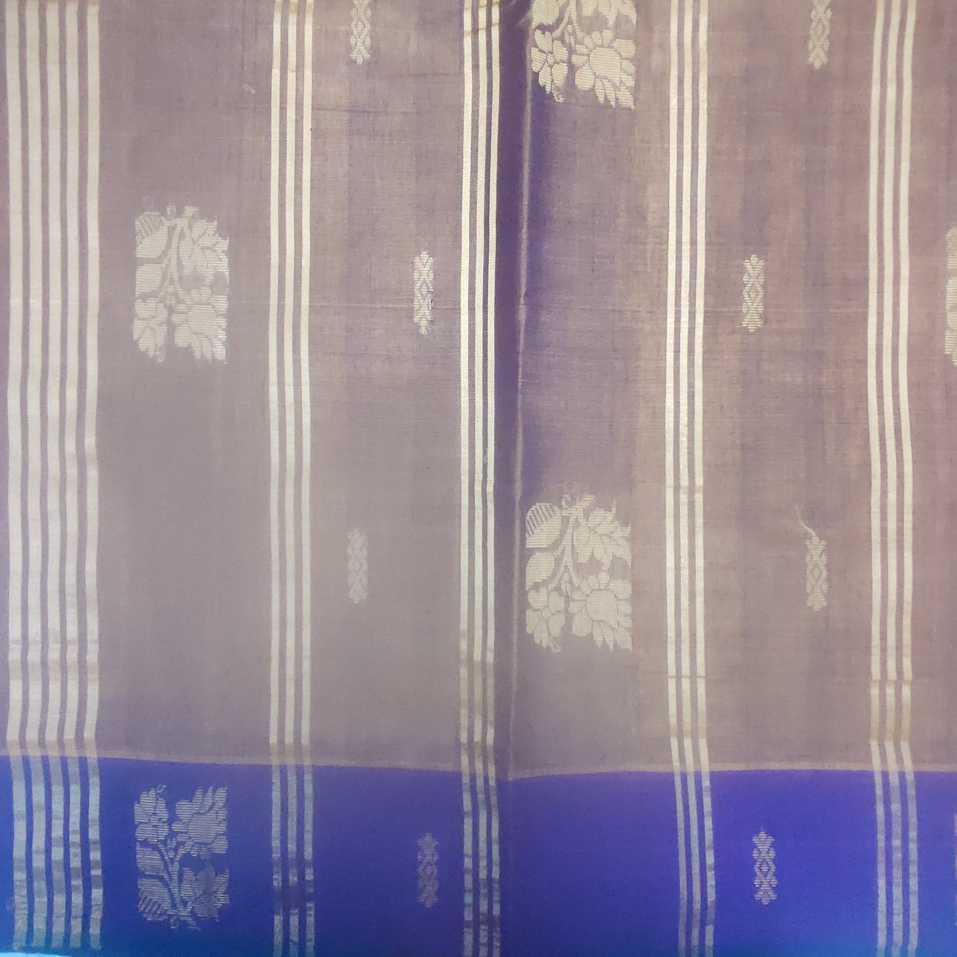 Devendra 10.5yards Body  Embossed