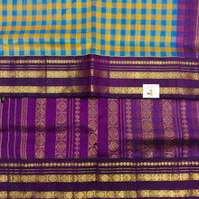 Load image into Gallery viewer, Pure Silk Cotton Korvai 6Yards - Checked