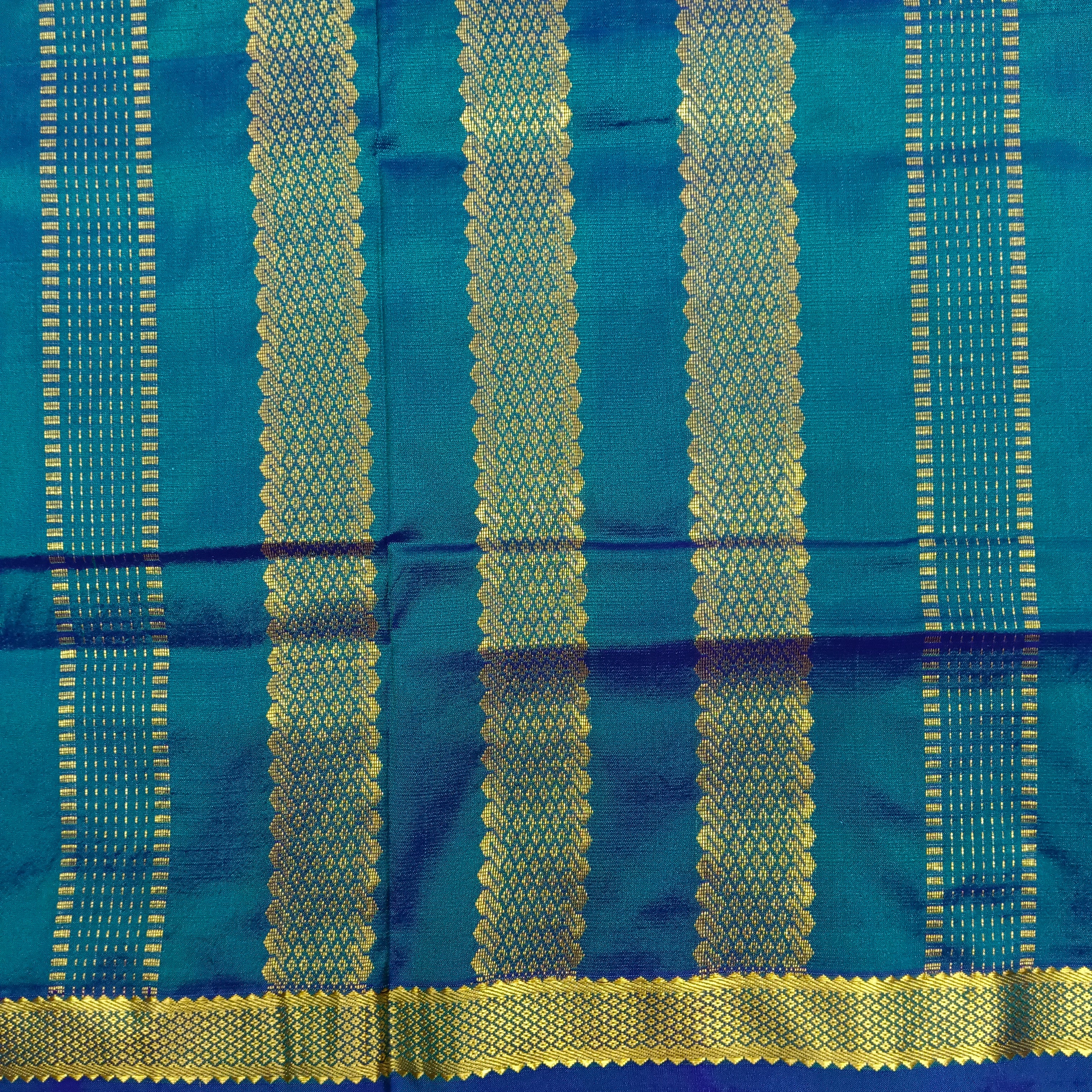 Pure silk 10.5 yardz