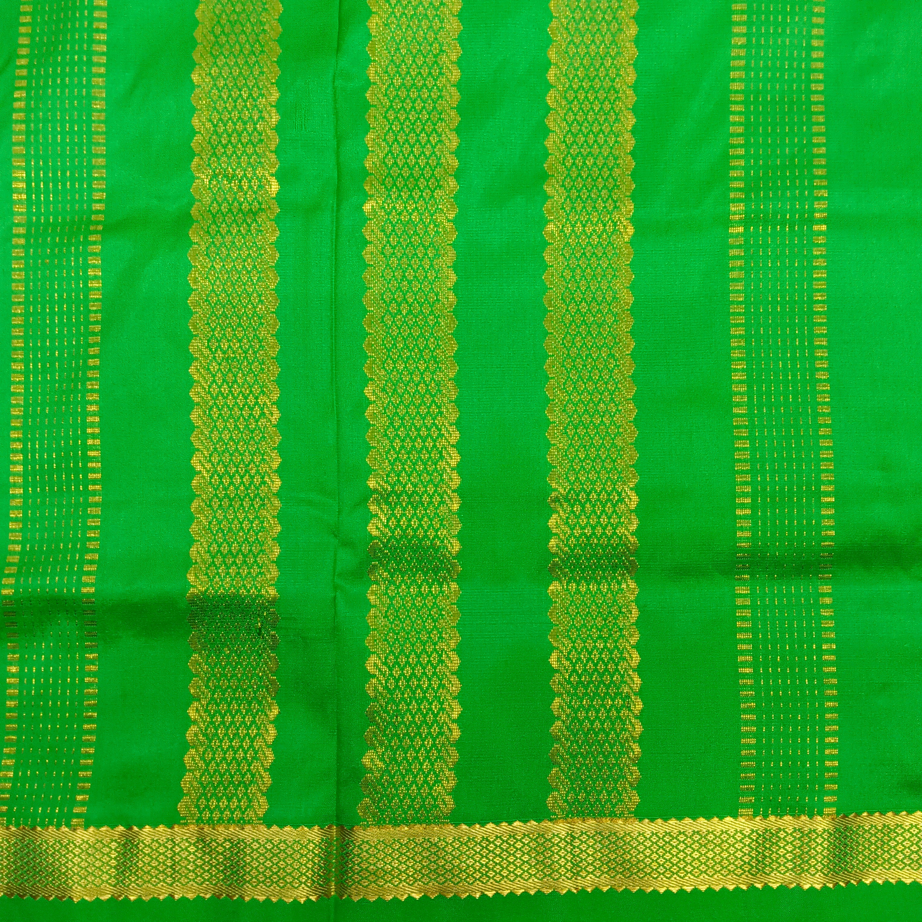 Pure silk 10.5 yardz