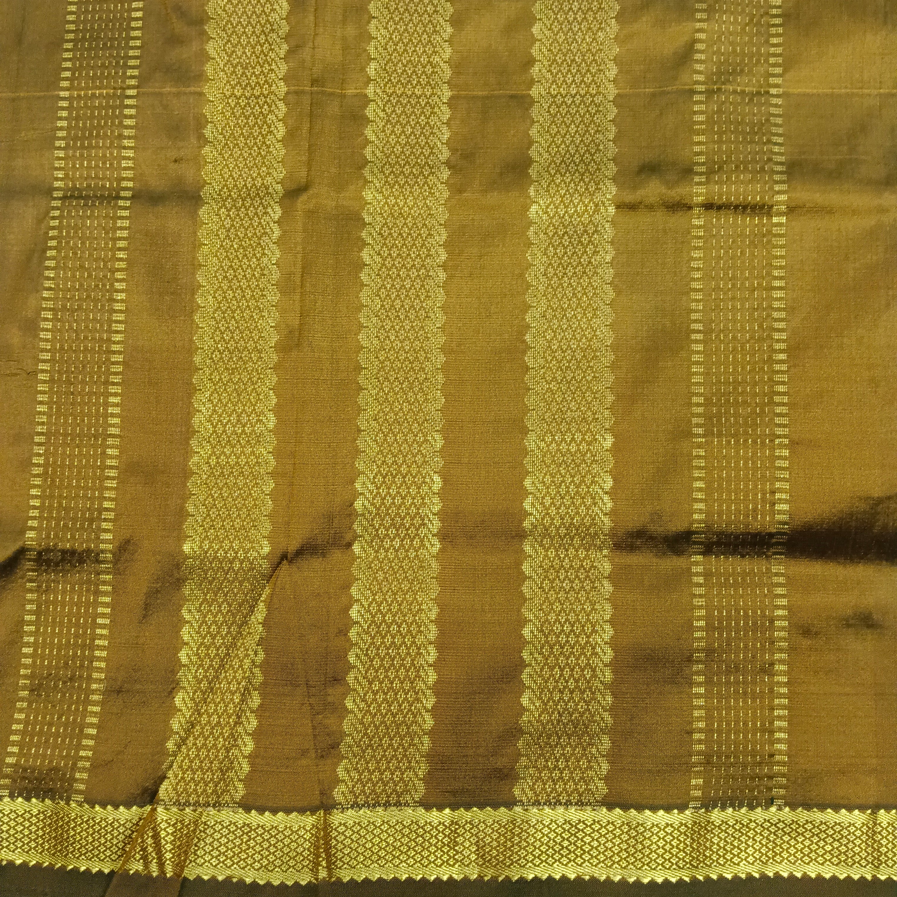 Pure silk 10.5 yardz