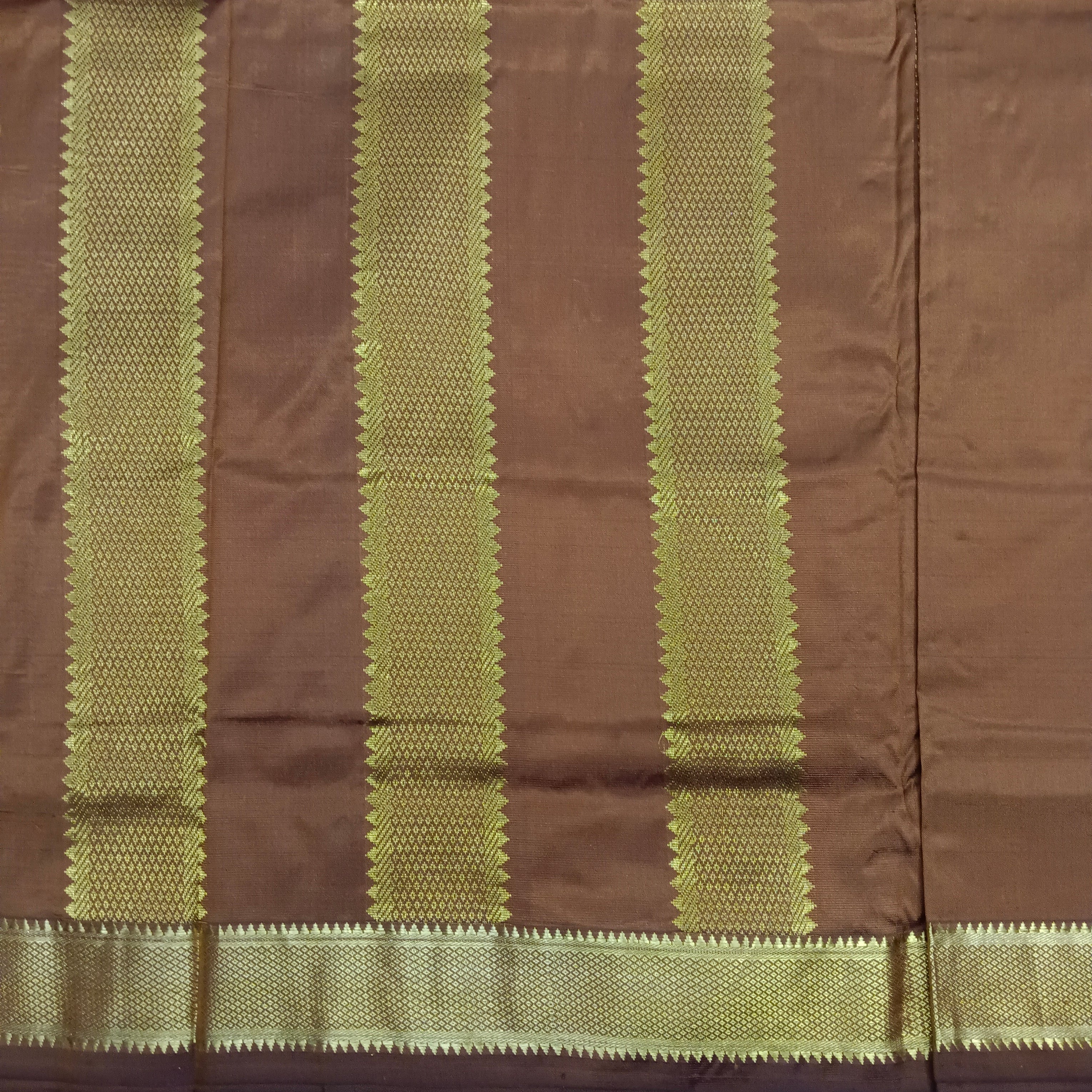 Pure silk 10.5 yardz