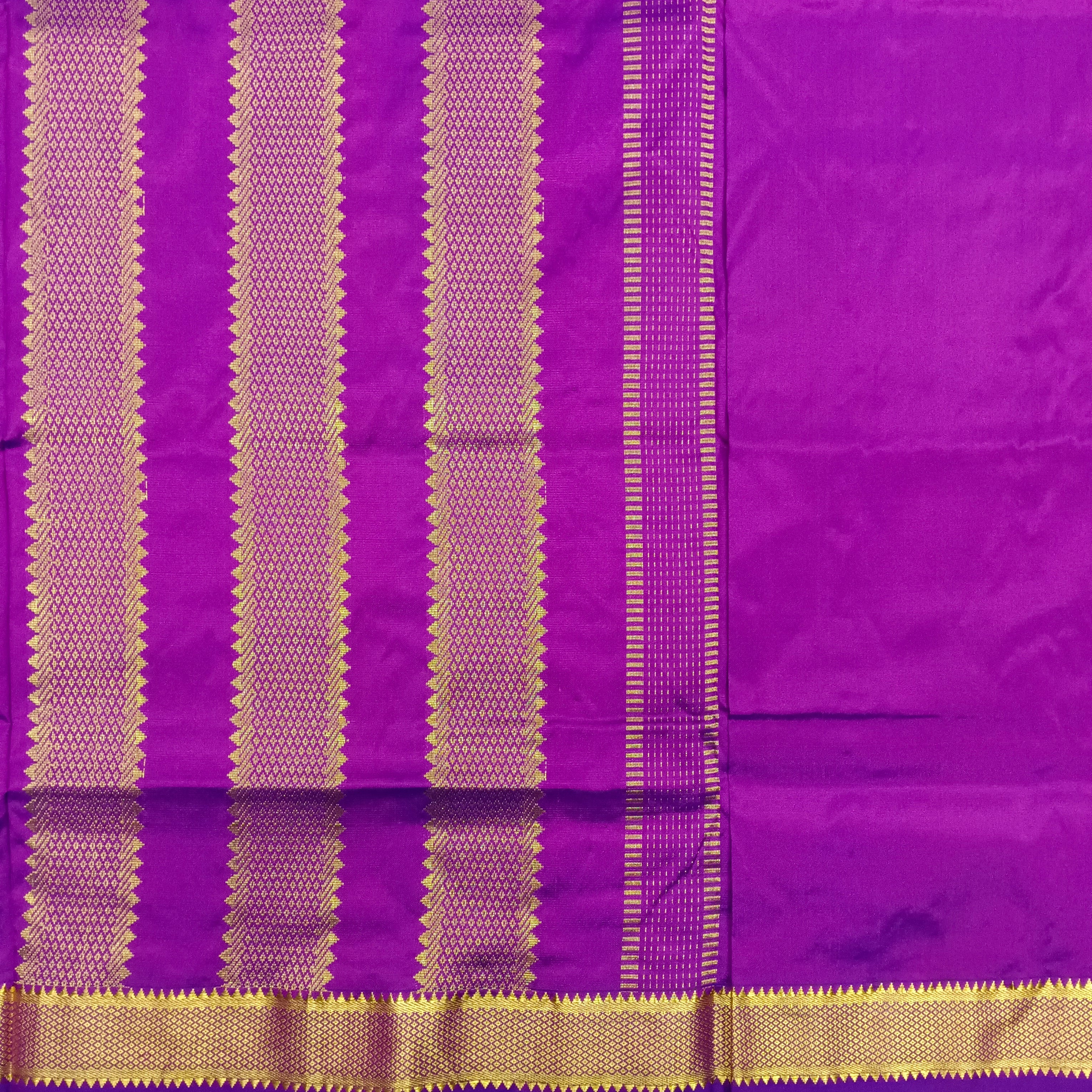 Pure silk 10.5 yardz