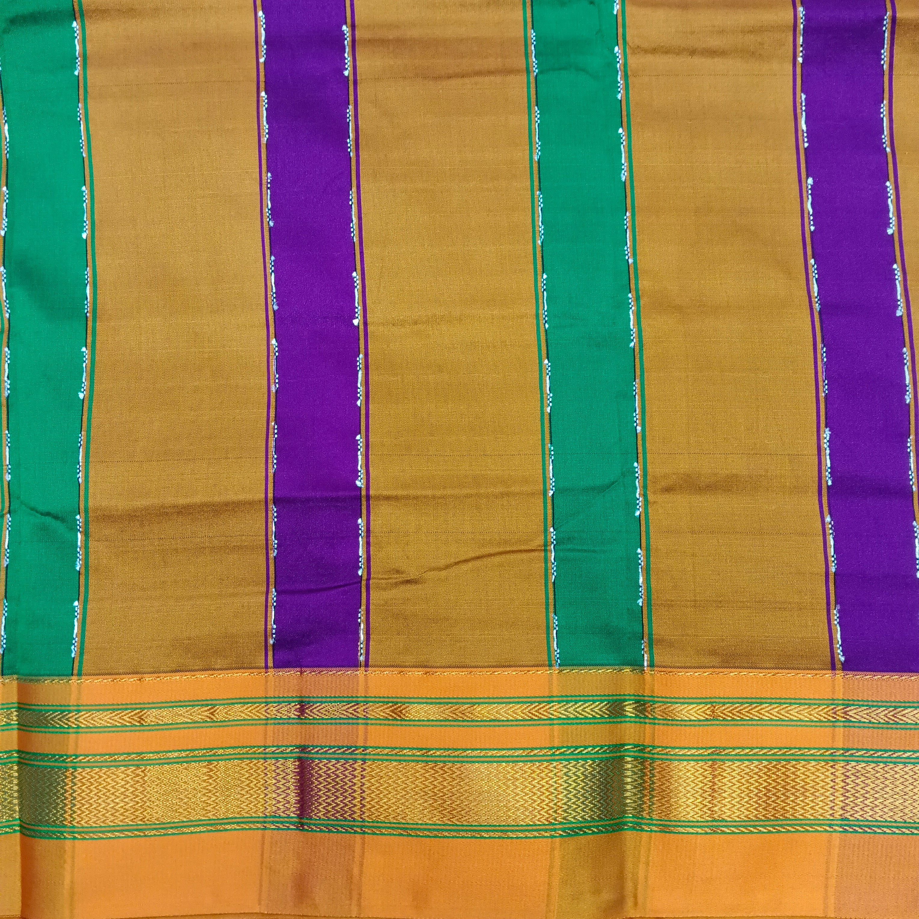 Ikkal sarees madisar 10yardz