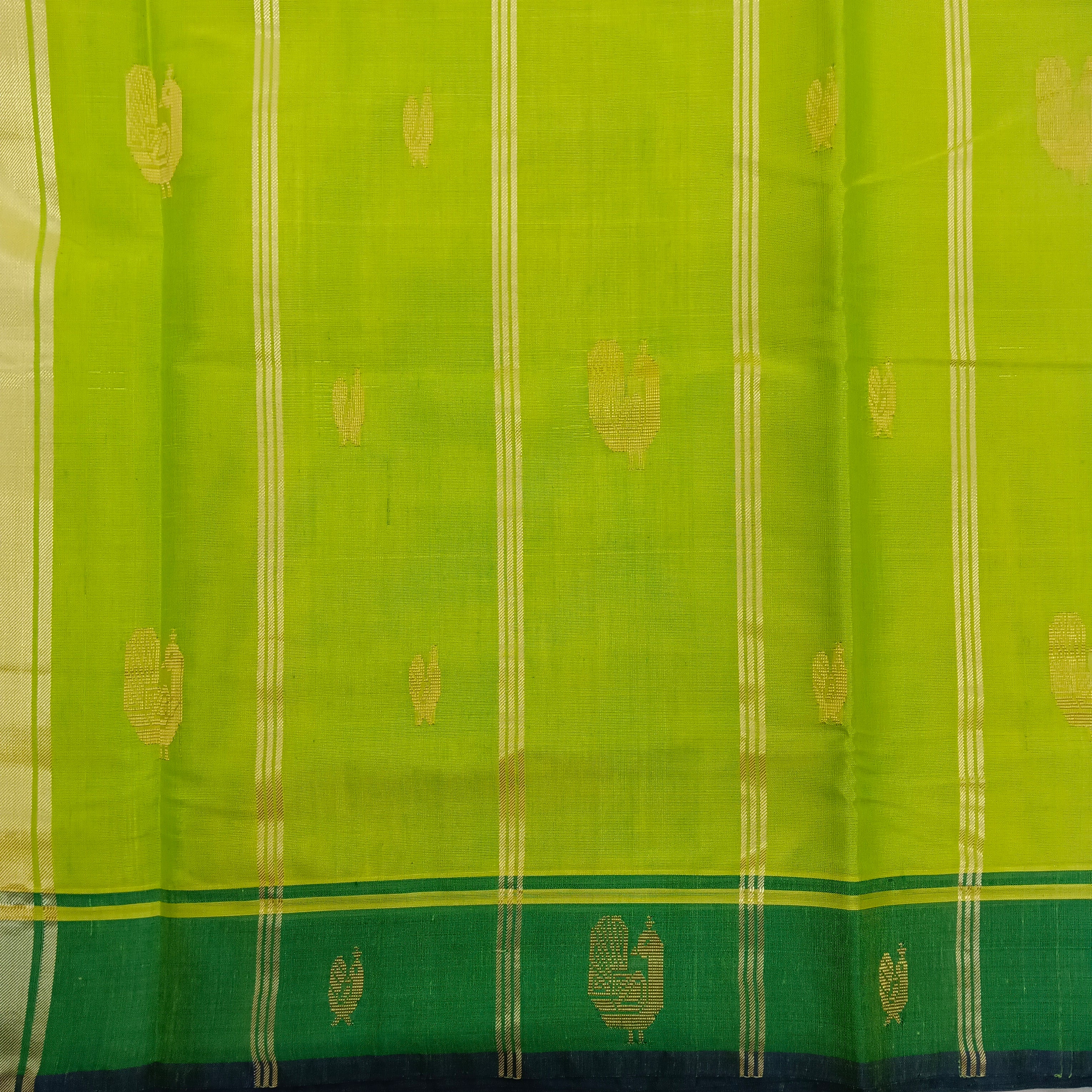 Devendra 10yards Body  Embossed