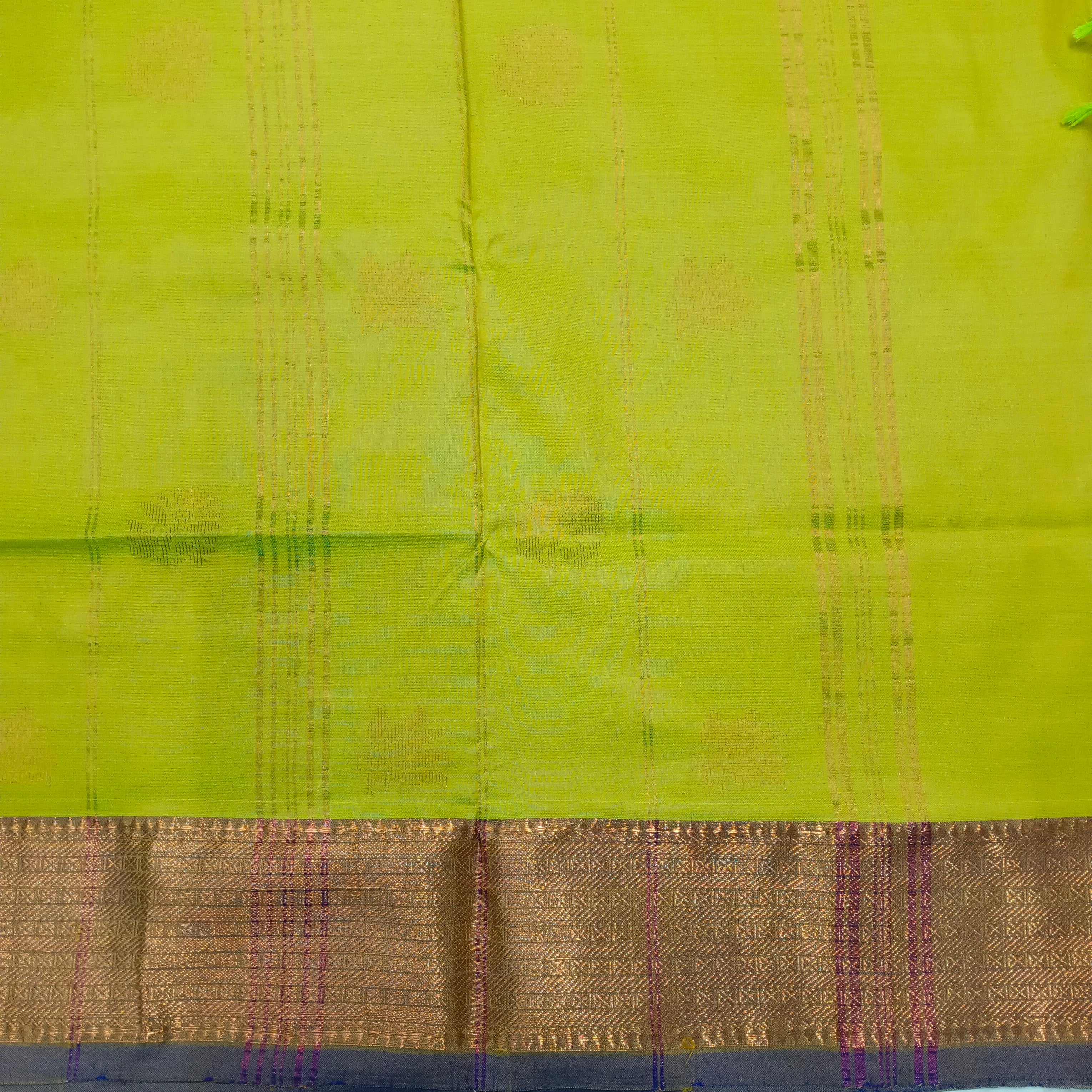Vaazhainaar Pattu Madisar 10yardz