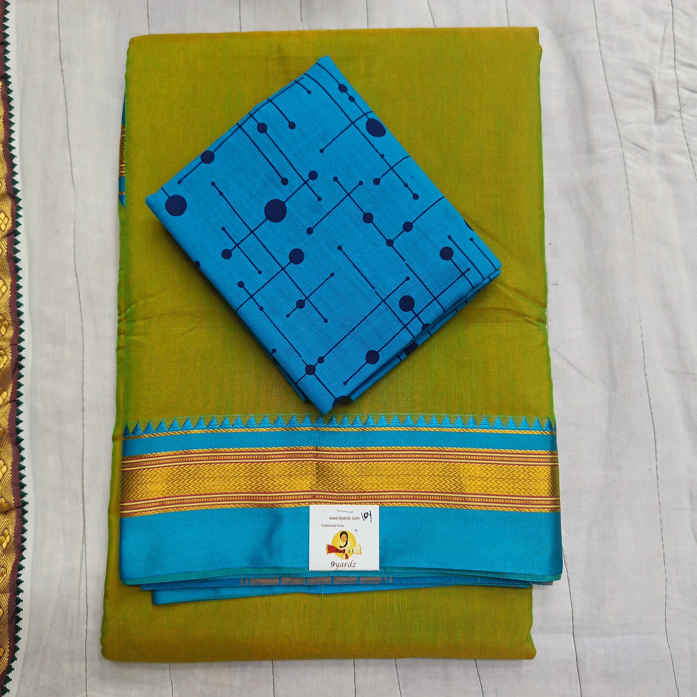 Ikkal sarees madisar plain 10yardz(with blouse)