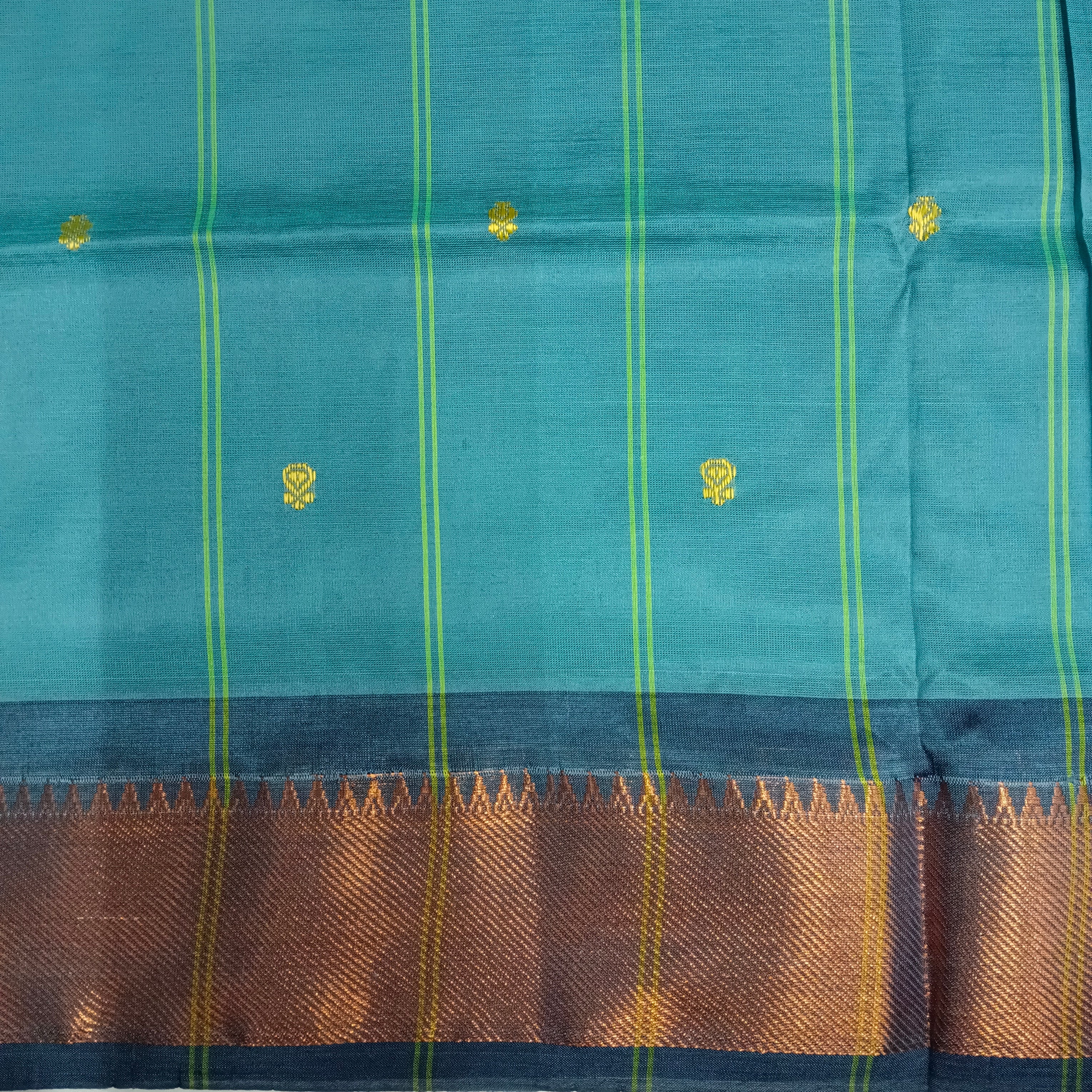Vaazhainaar Pattu Madisar