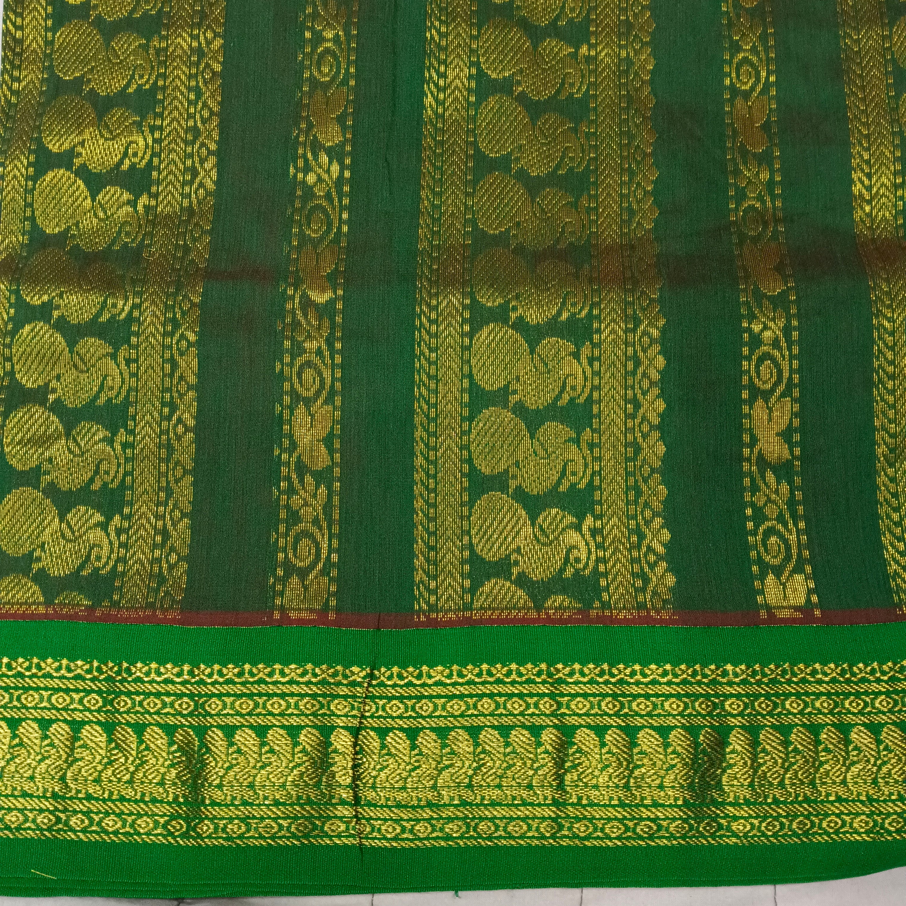 Kalyani Cotton Butta  9.5yardz