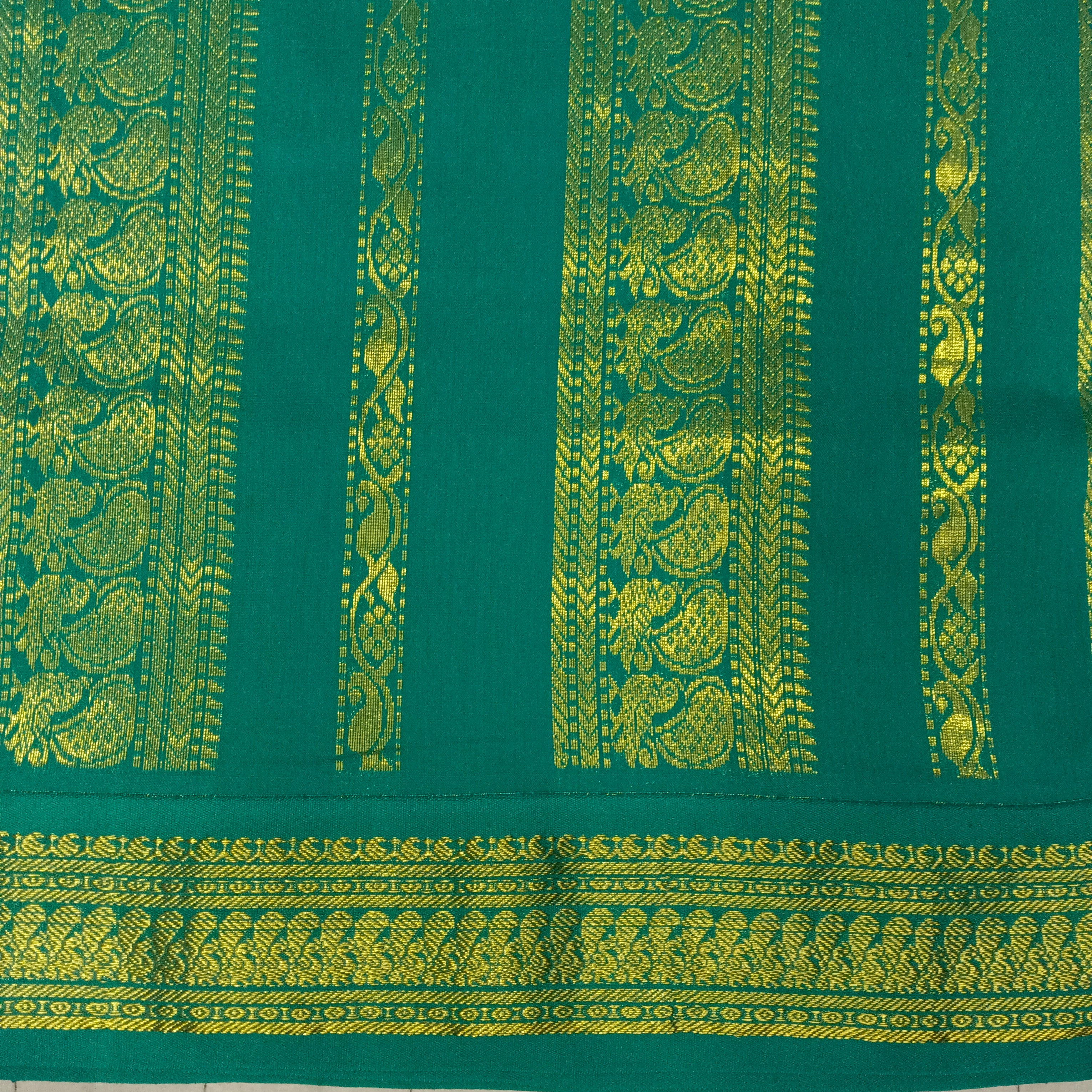 Kalyani Cotton Butta  9.5yardz