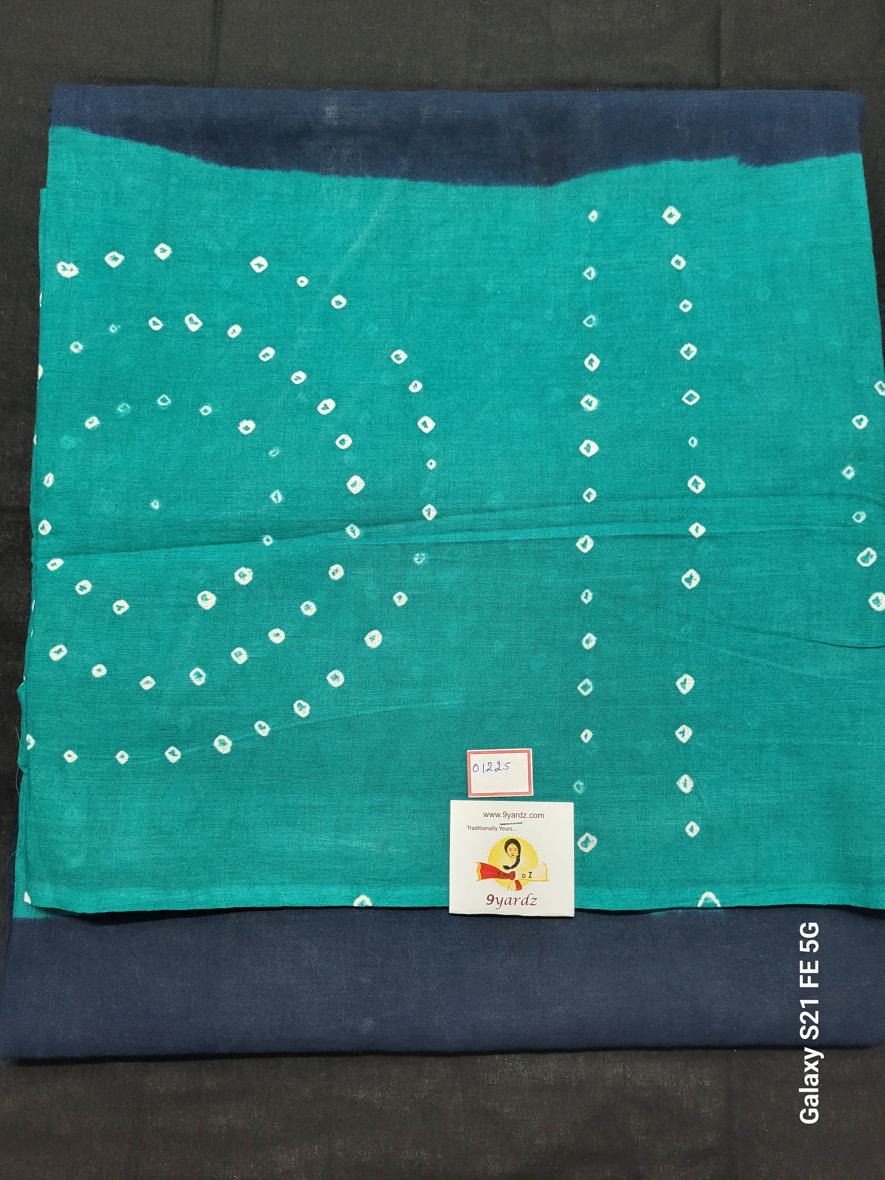Hand tye and dyed Sungudi