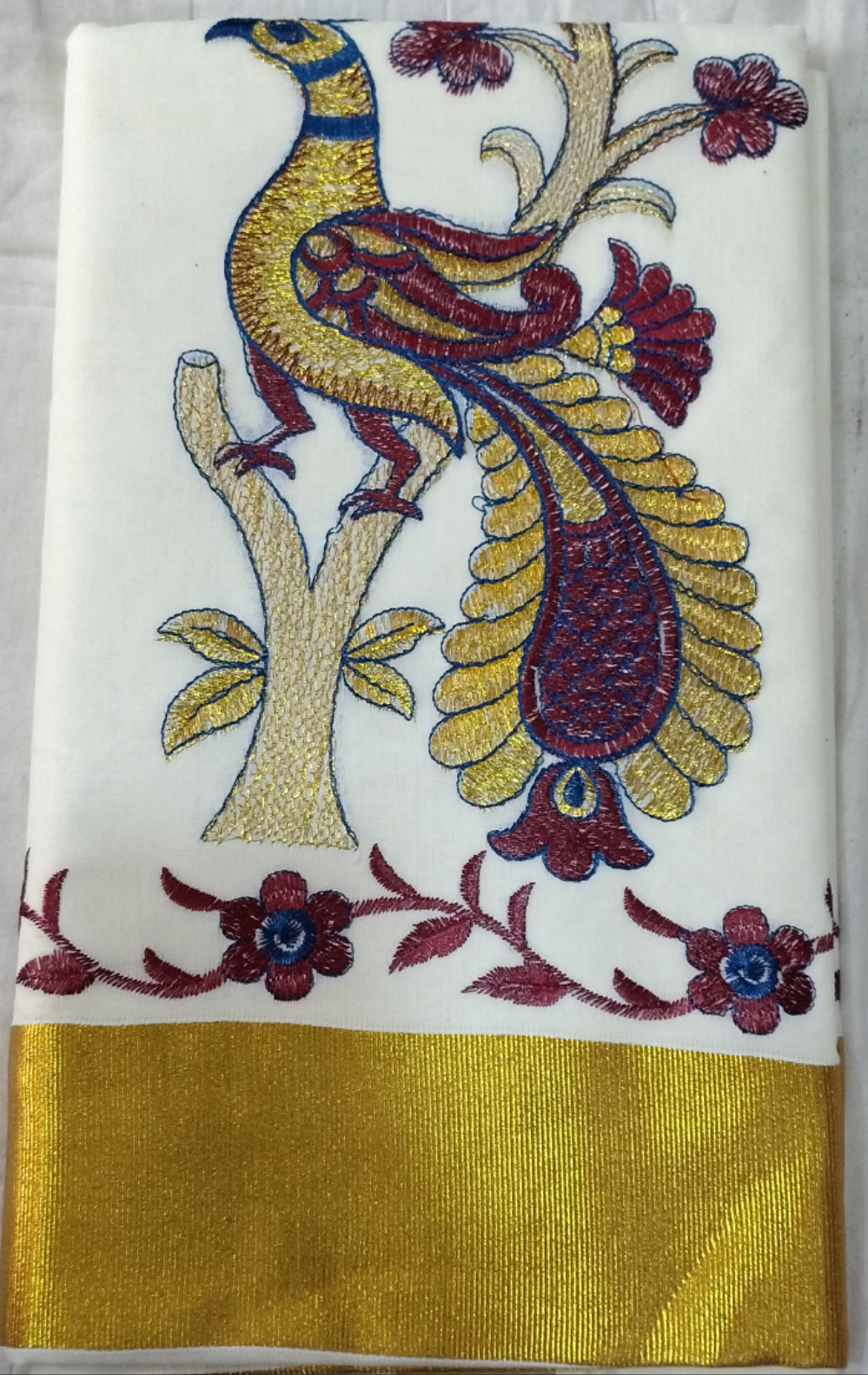 Kerala kasavu saree