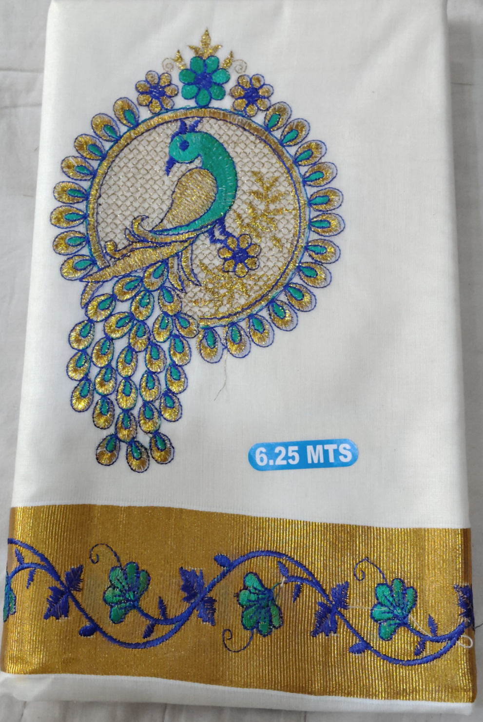 Kerala kasavu saree