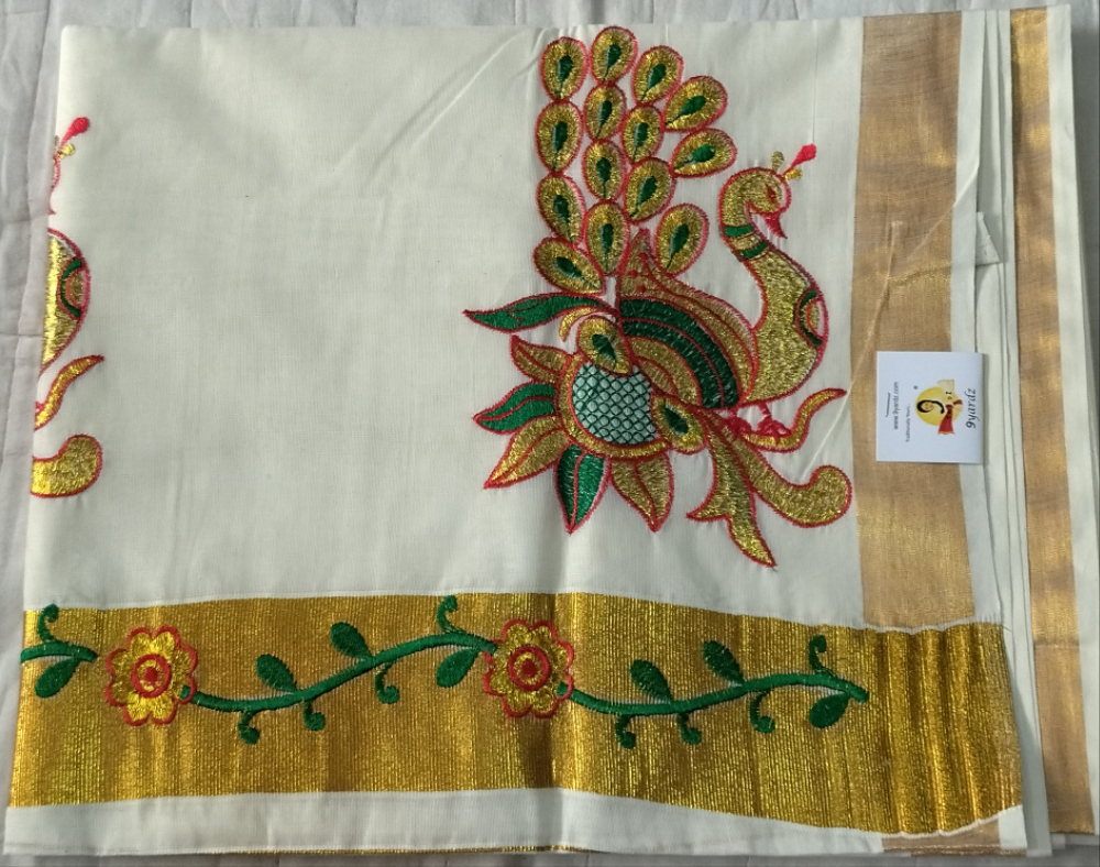 Kerala kasavu saree