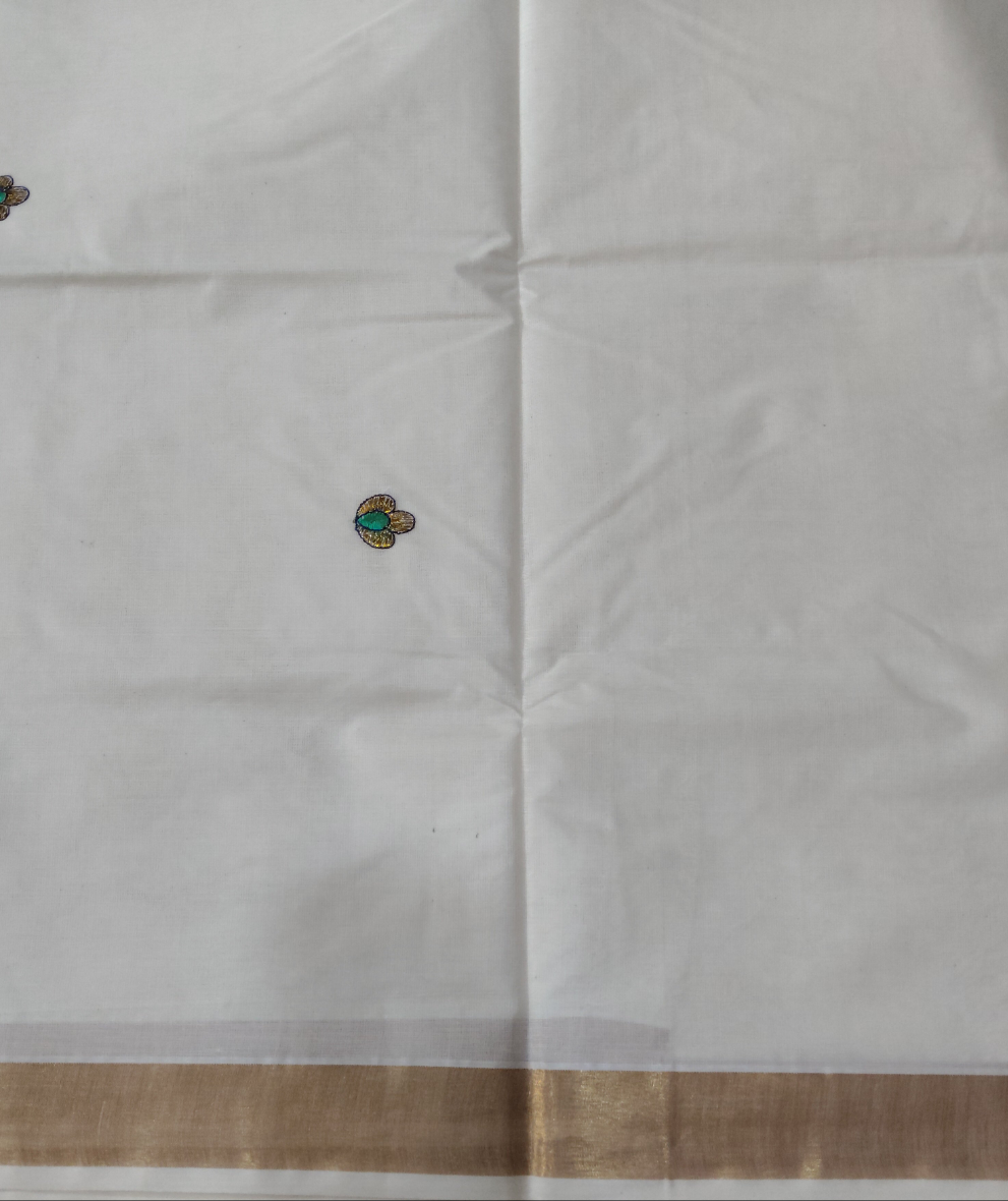 Kerala kasavu saree