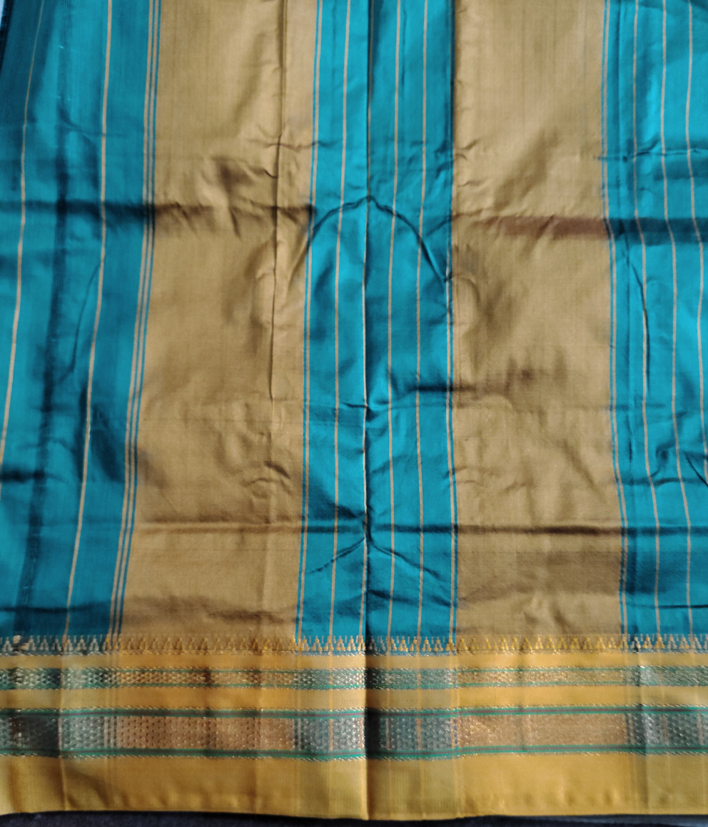 Ikkal sarees madisar 10yardz