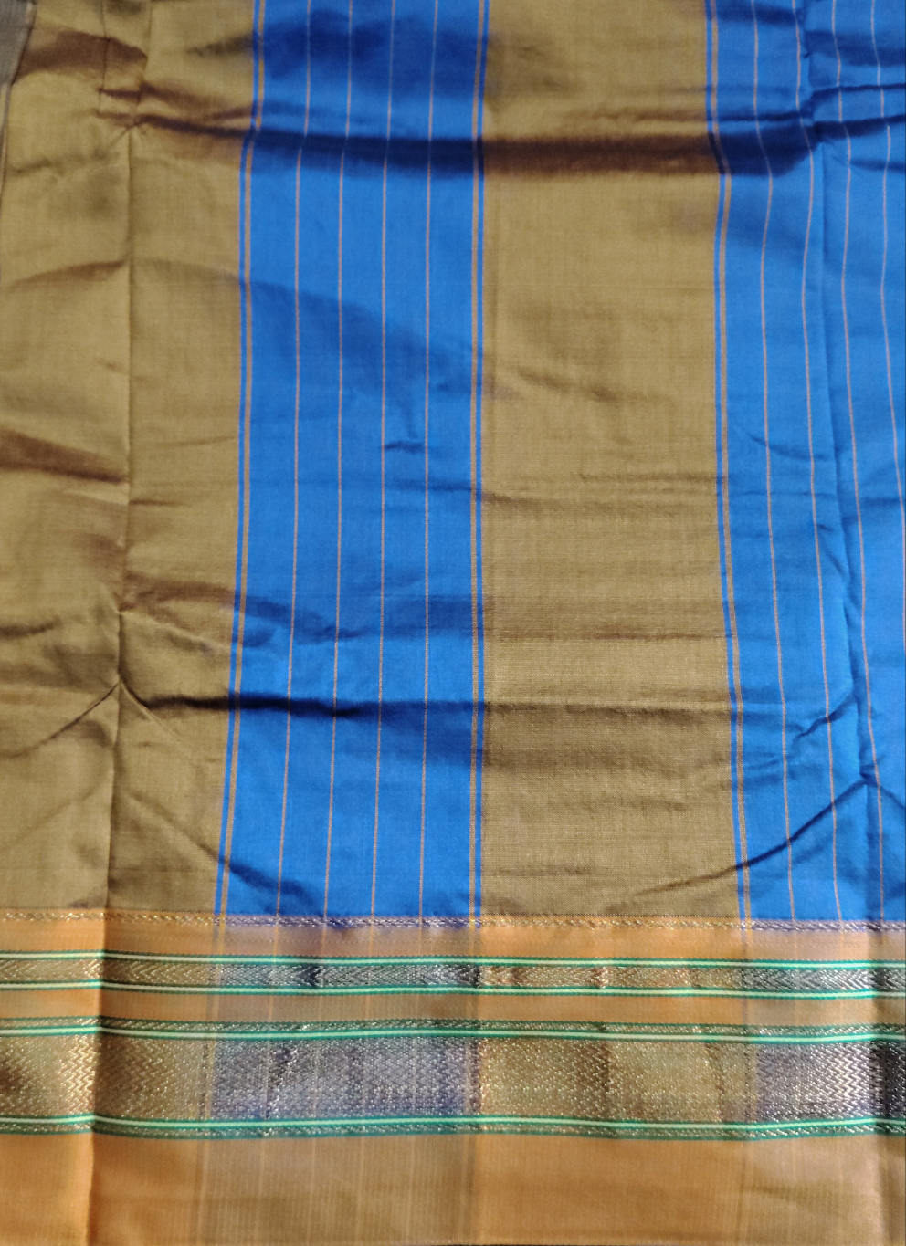 Ikkal sarees madisar 10yardz