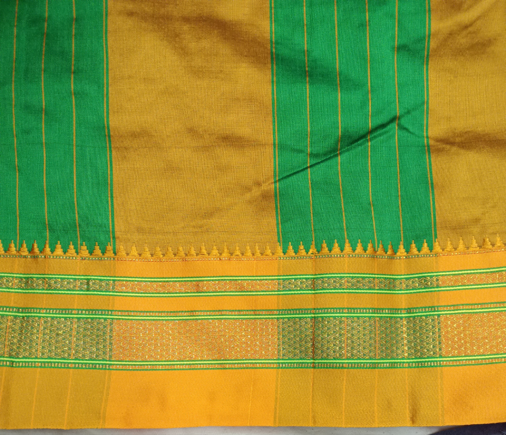 Ikkal sarees madisar 10yardz