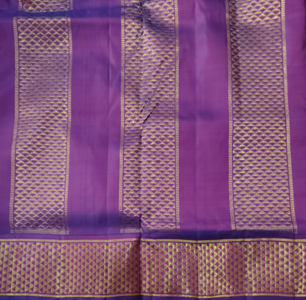 Pure Silk Kanchipuram 9-Yard Saree (Lime Green with Purple Border & Pallu)| 10yards