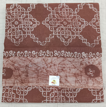 Load image into Gallery viewer, Sungudi cotton 10.5yards 49&quot;