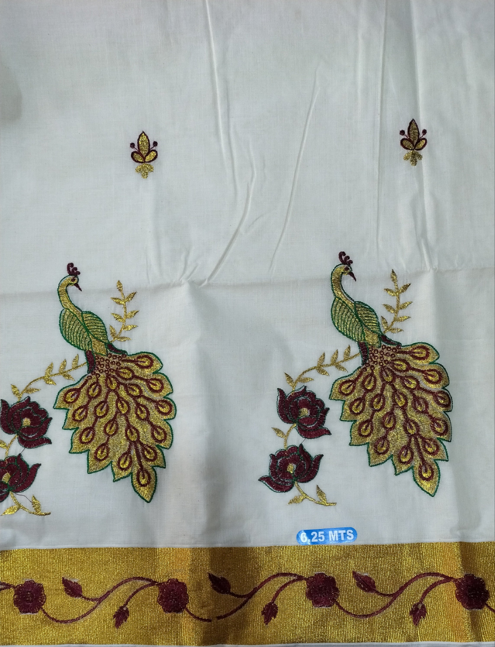 Kerala kasavu saree