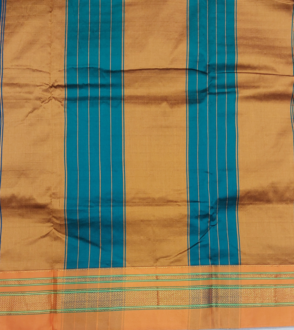Ikkal sarees madisar 10yardz