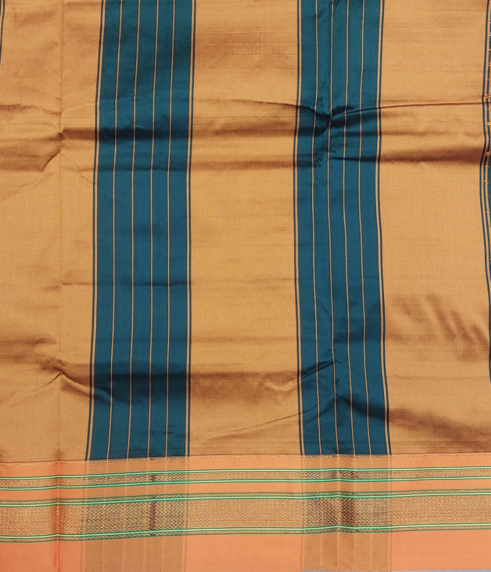 Ikkal sarees madisar 10yardz