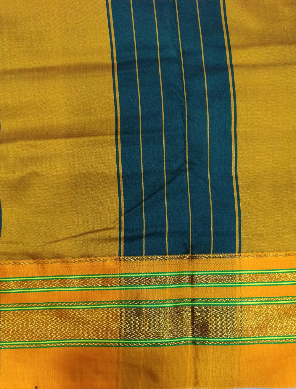 Ikkal sarees madisar 10yardz
