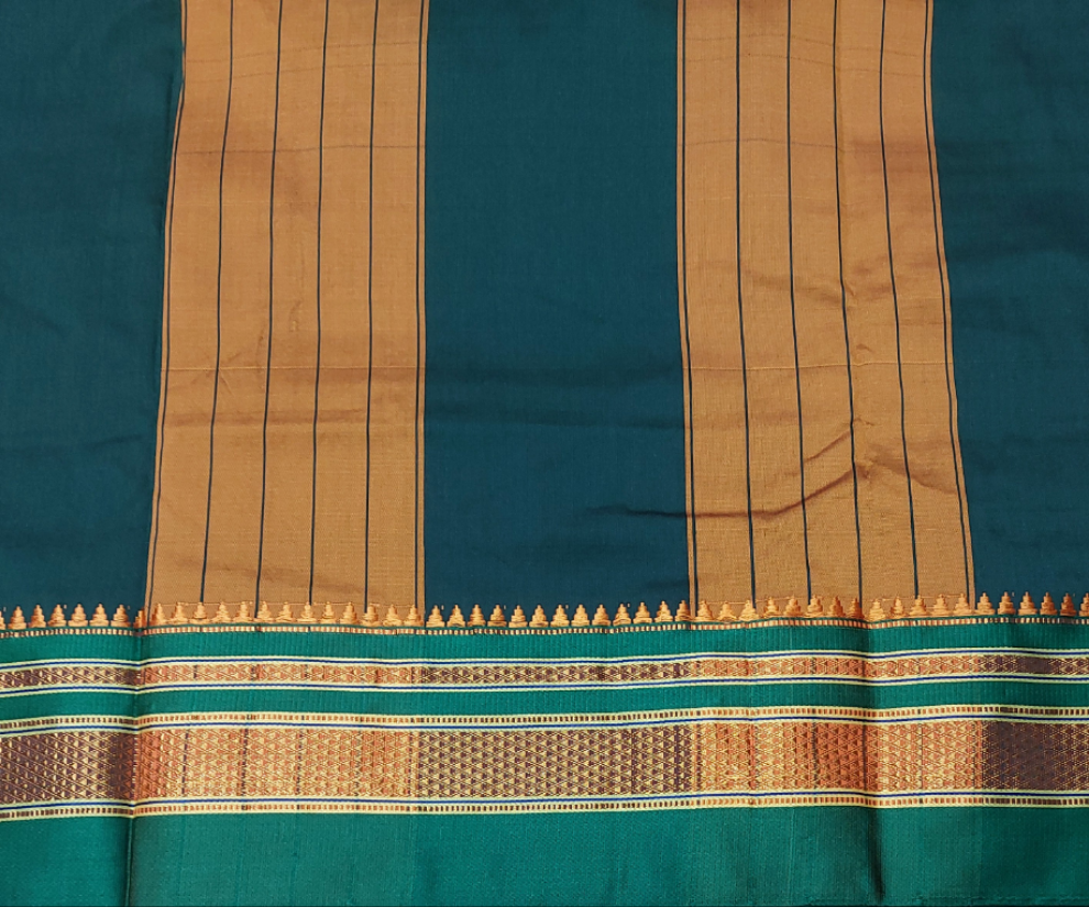 Ikkal sarees madisar 10yardz