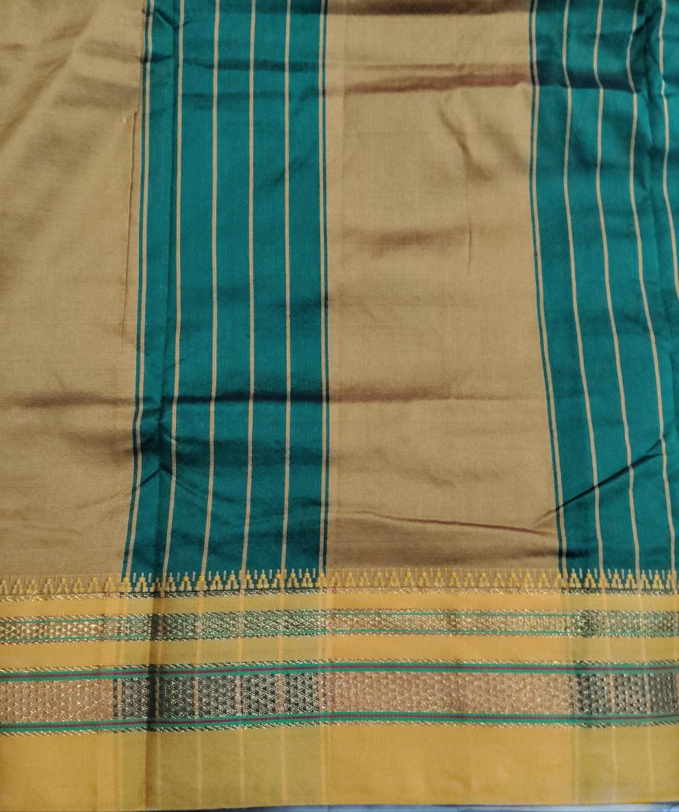 Ikkal sarees madisar 10yardz