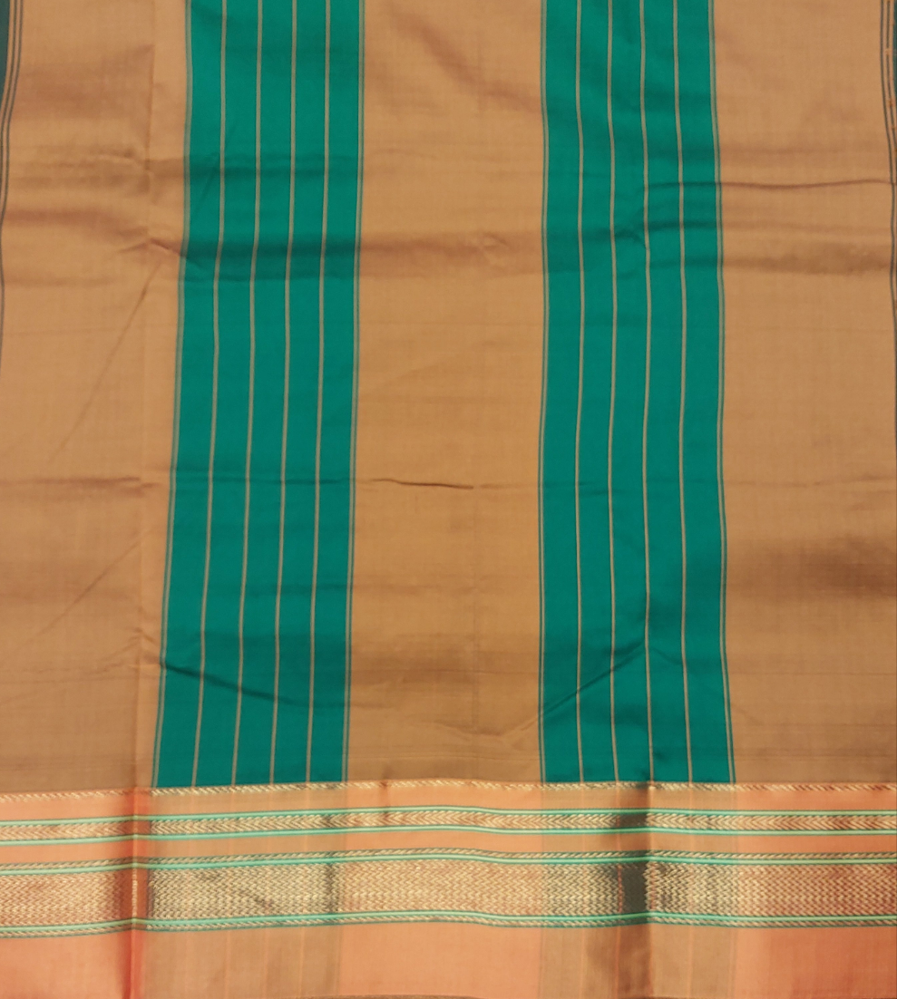 Ikkal sarees madisar 10yardz