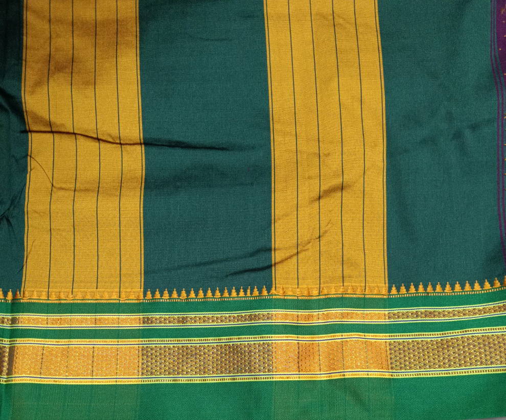 Ikkal sarees madisar 10yardz