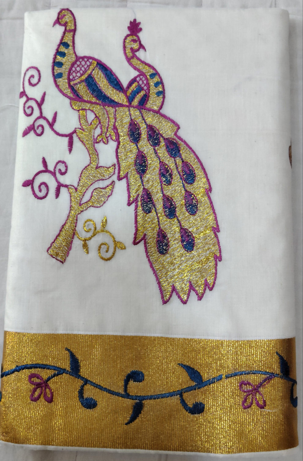 Kerala kasavu saree