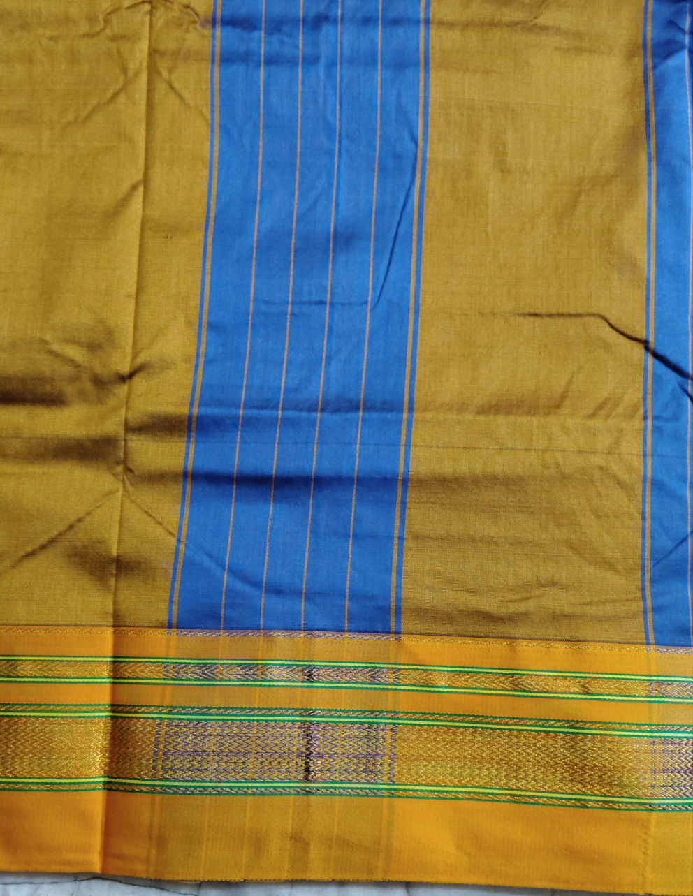 Ikkal sarees madisar 10yardz