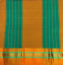 Load image into Gallery viewer, Ikkal sarees madisar plain 10yardz