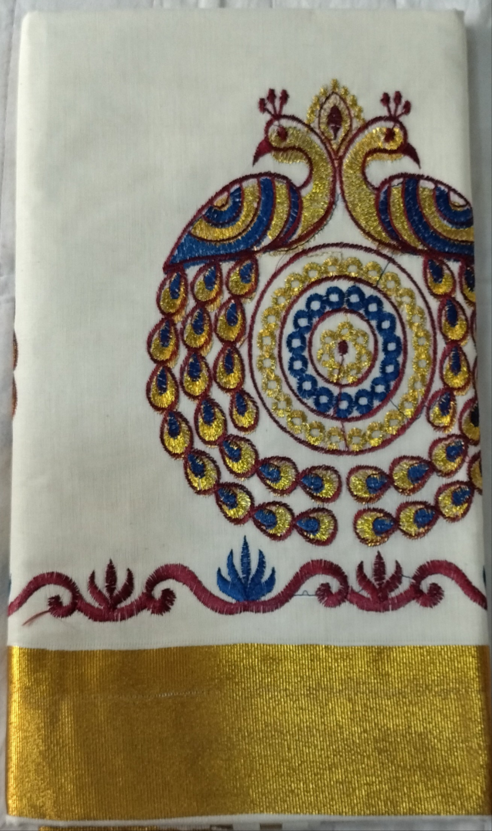 Kerala kasavu saree