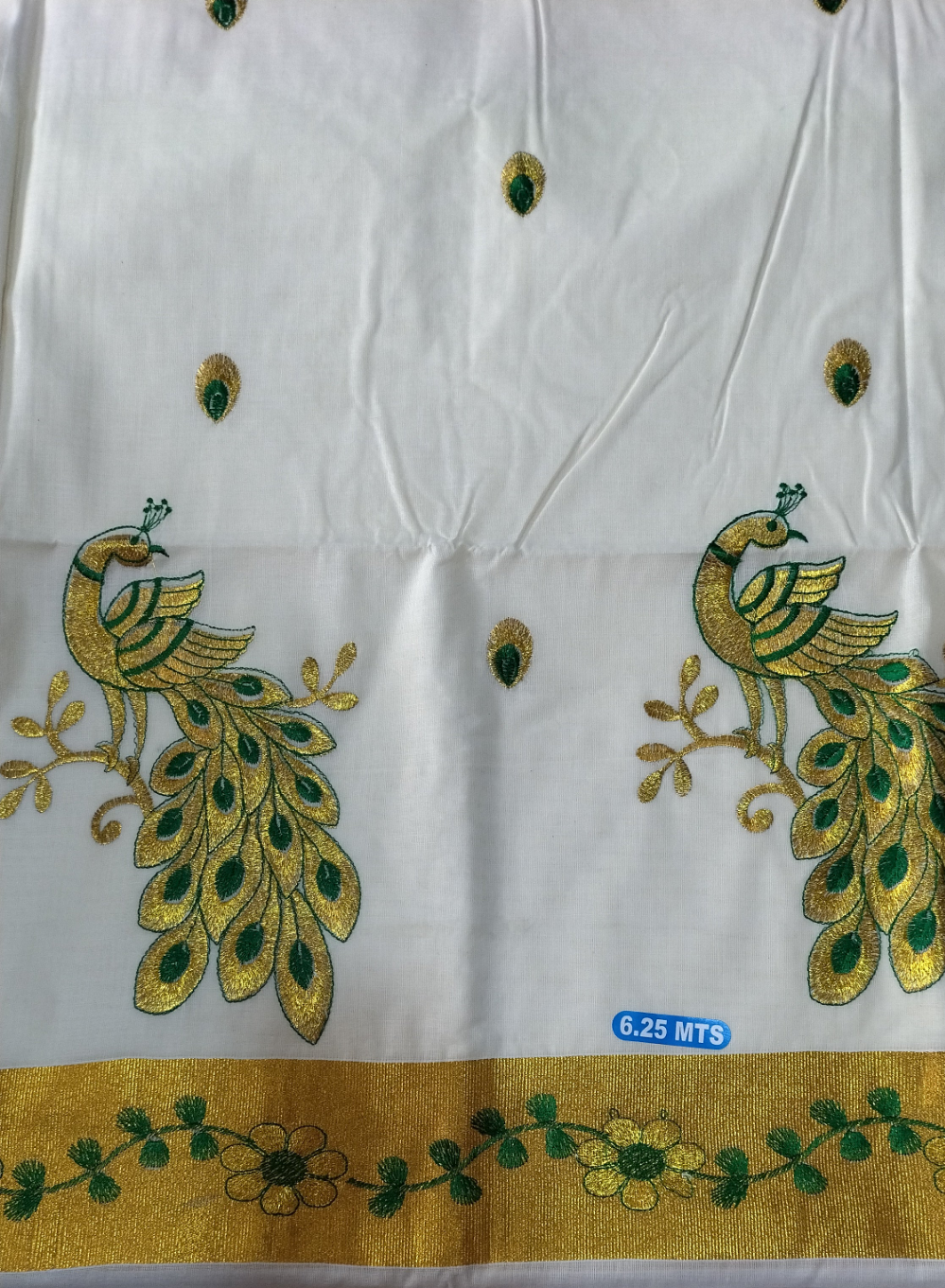 Kerala kasavu saree