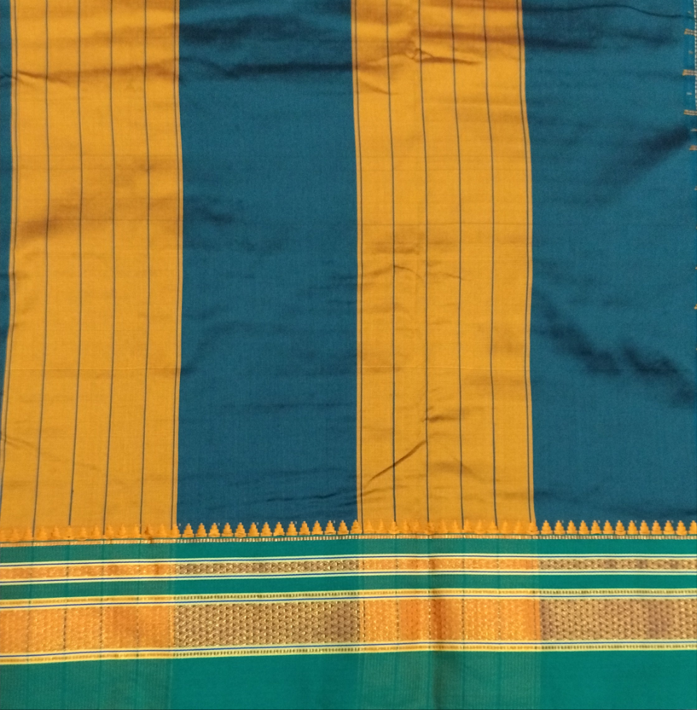 Ikkal sarees madisar 10yardz