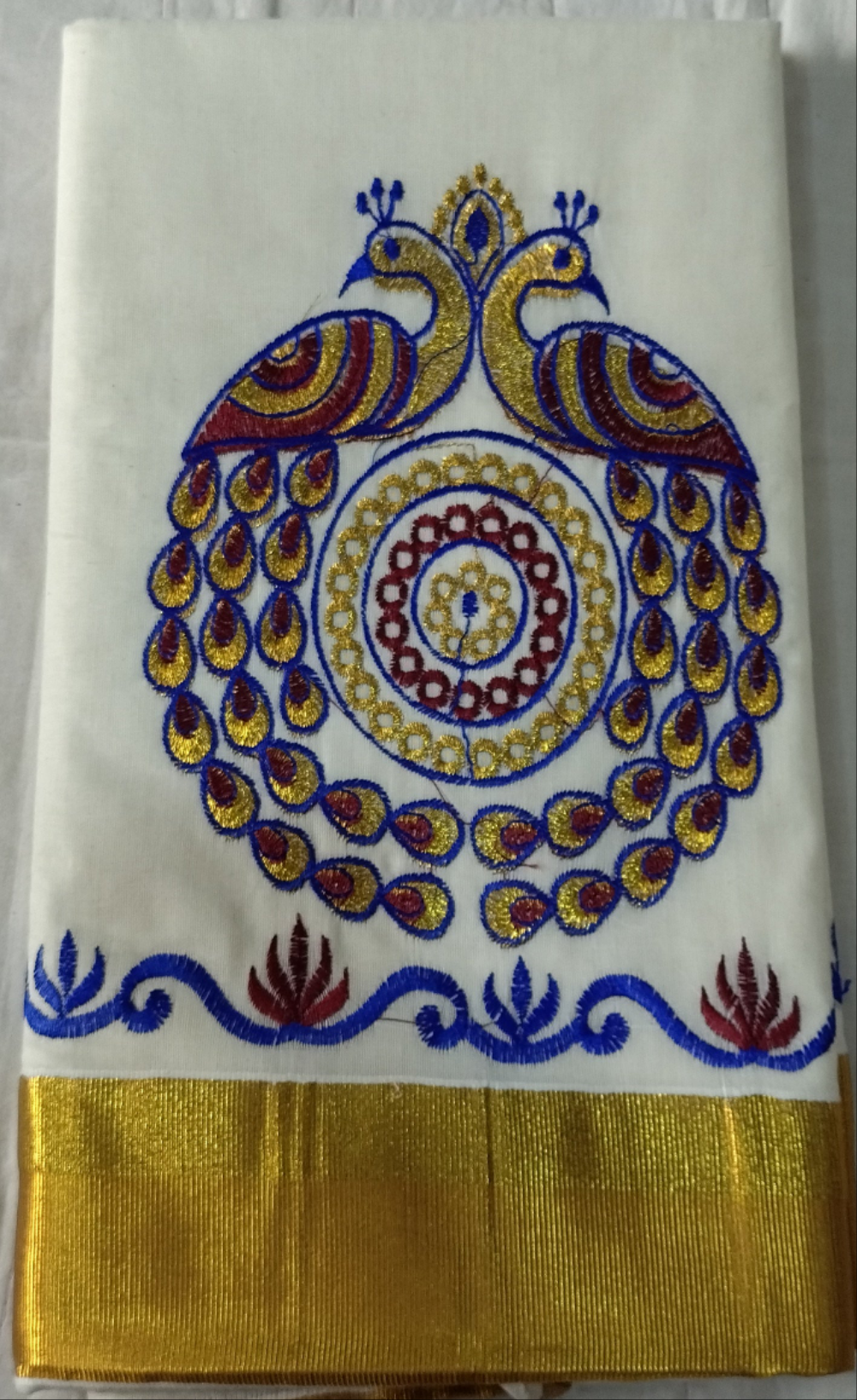 Kerala kasavu saree