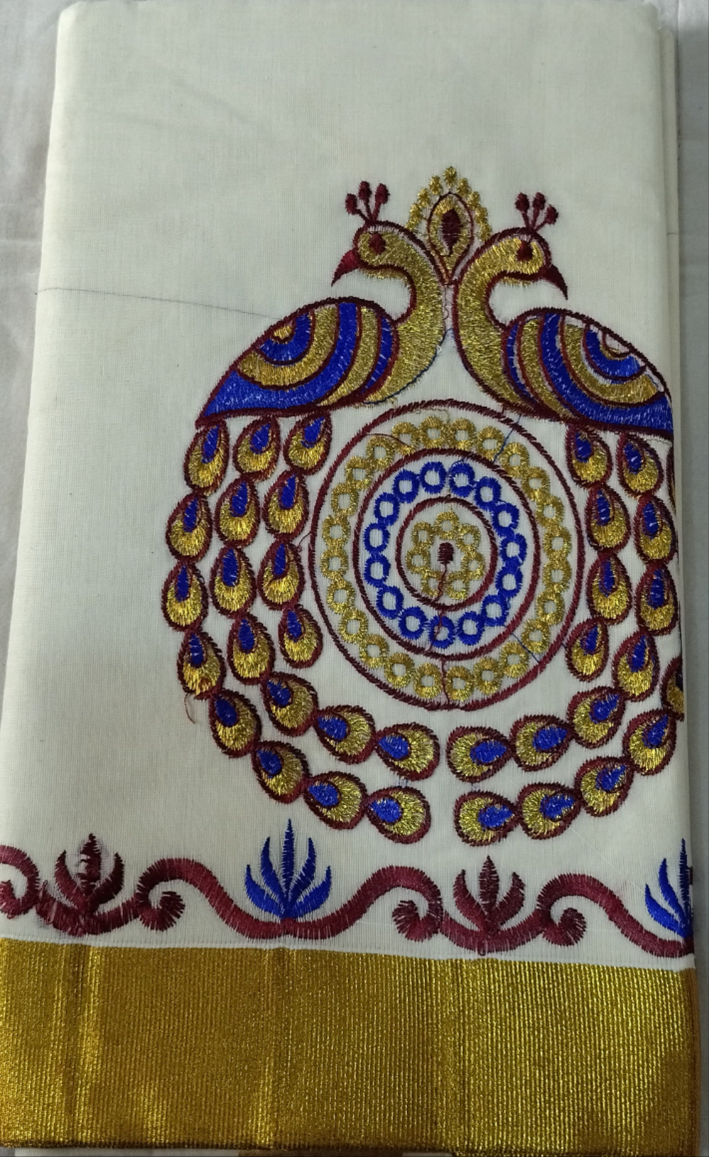 Kerala kasavu saree