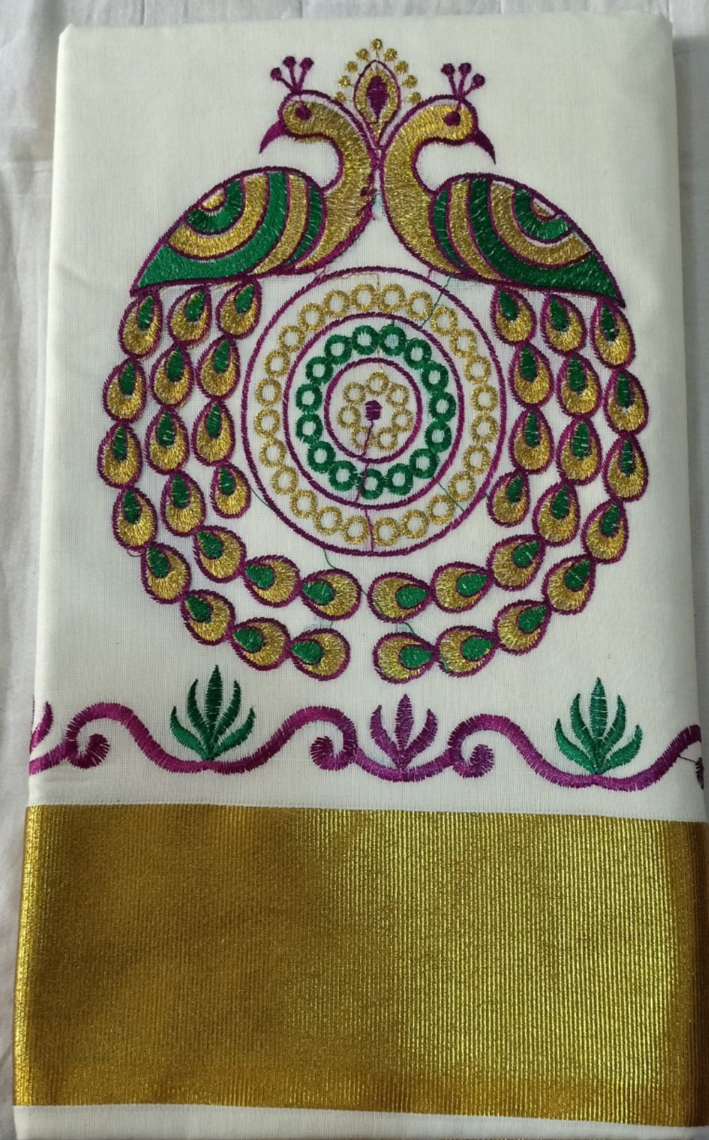 Kerala kasavu saree