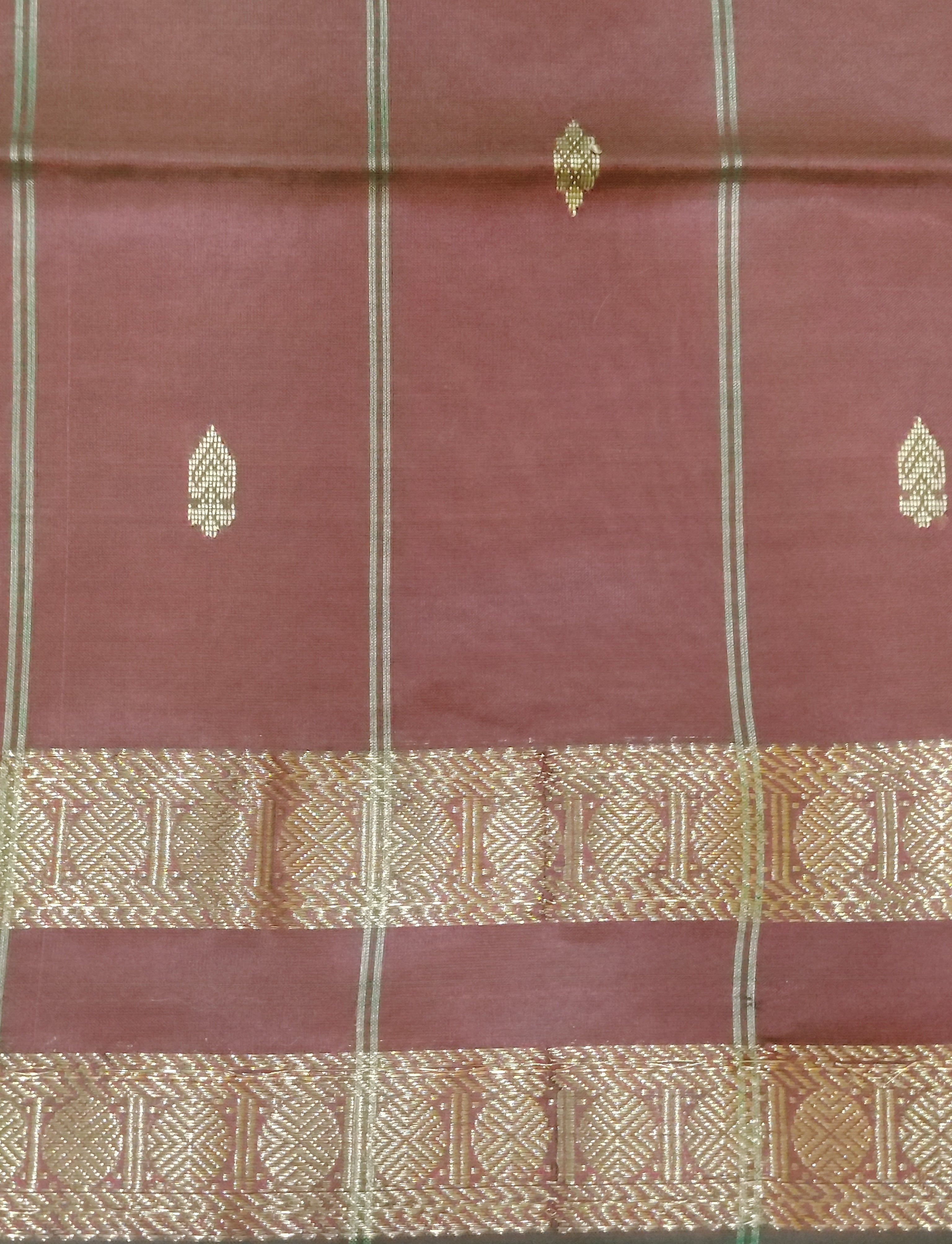 Vaazhainaar Pattu Madisar