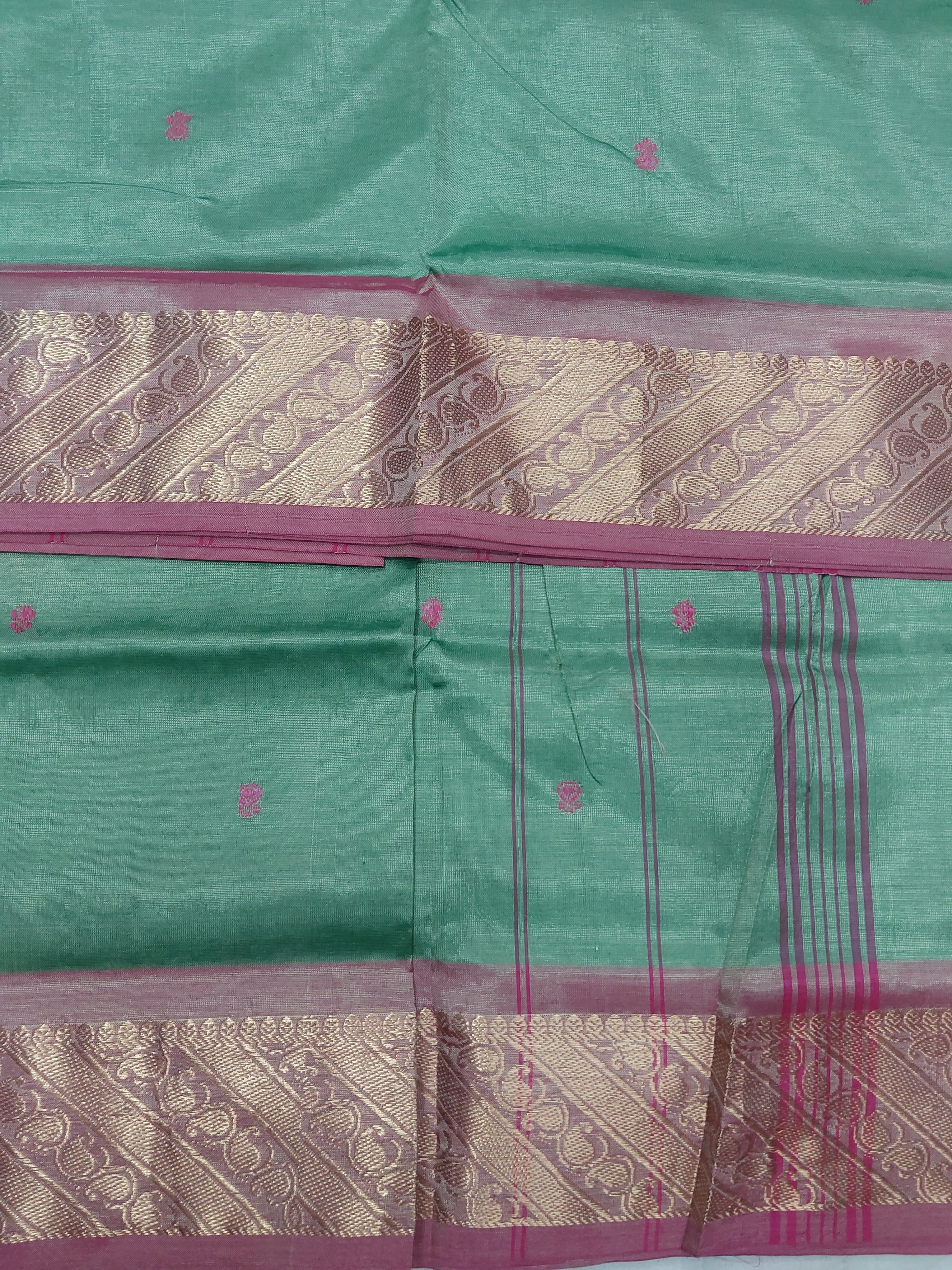 Vaazhainaar Pattu Madisar