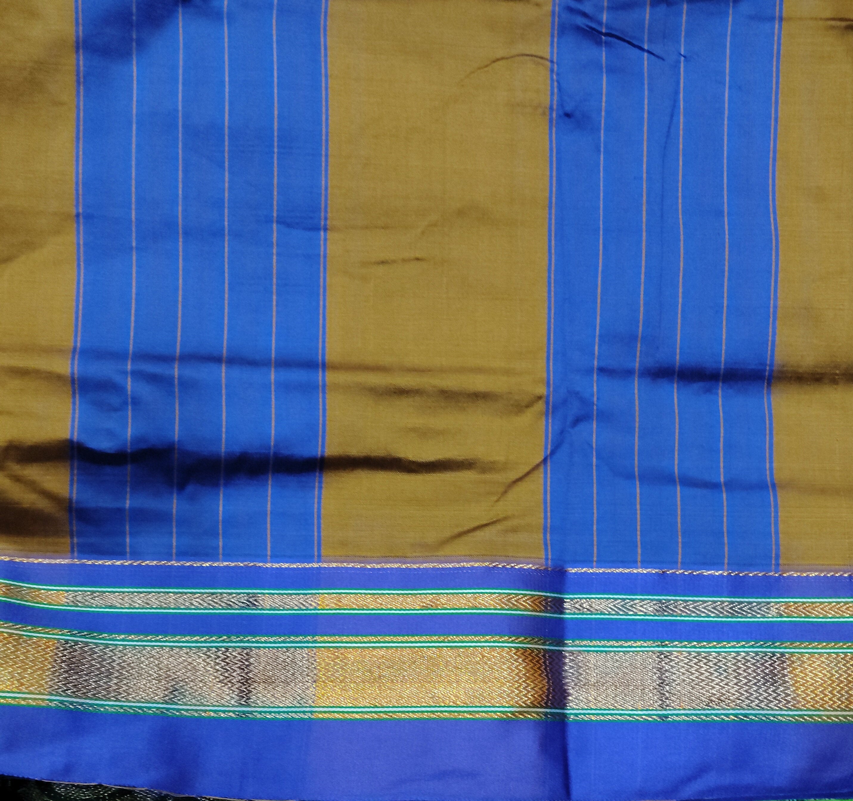 Ikkal sarees madisar 10yardz