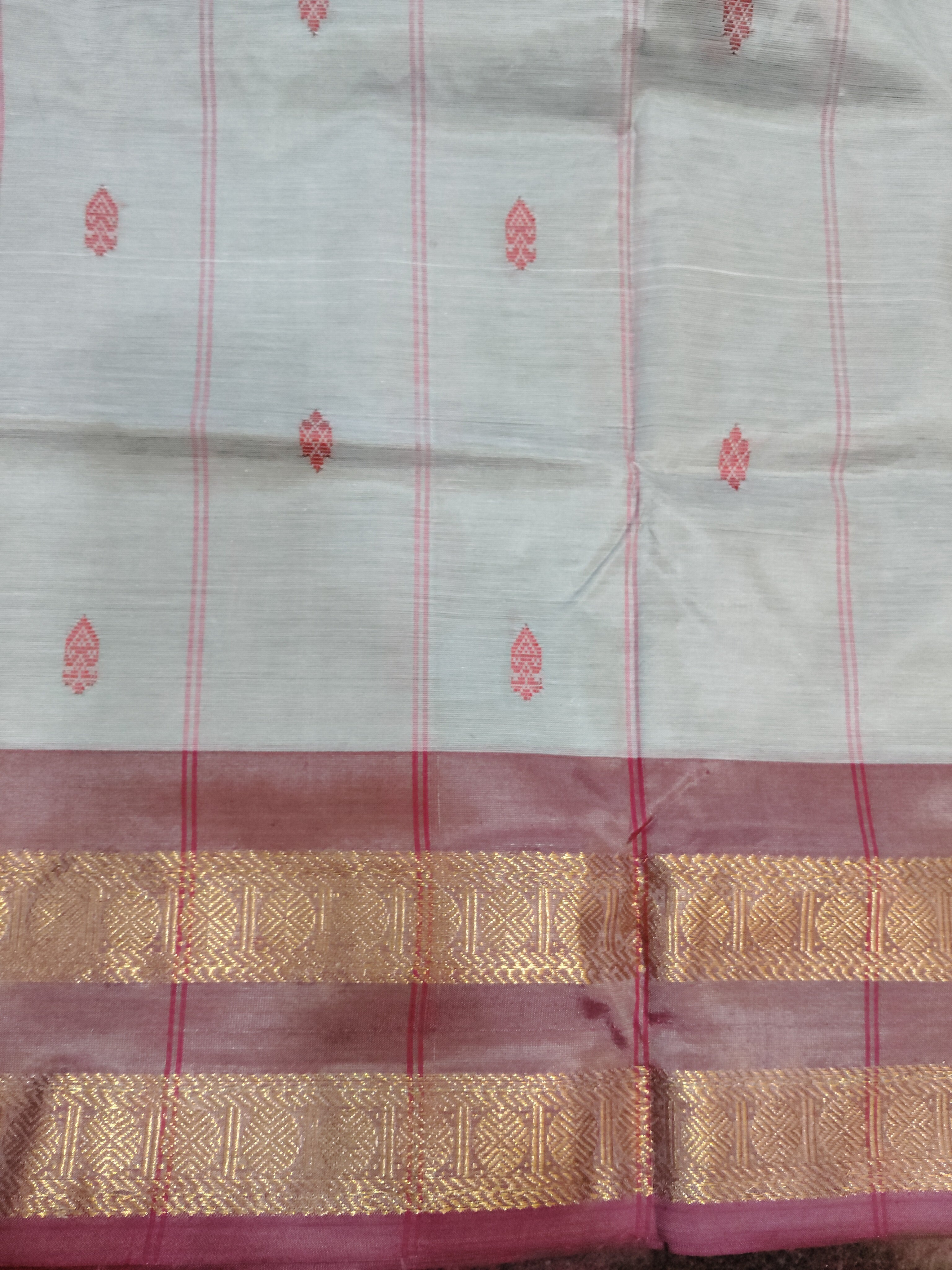 Vaazhainaar Pattu Madisar