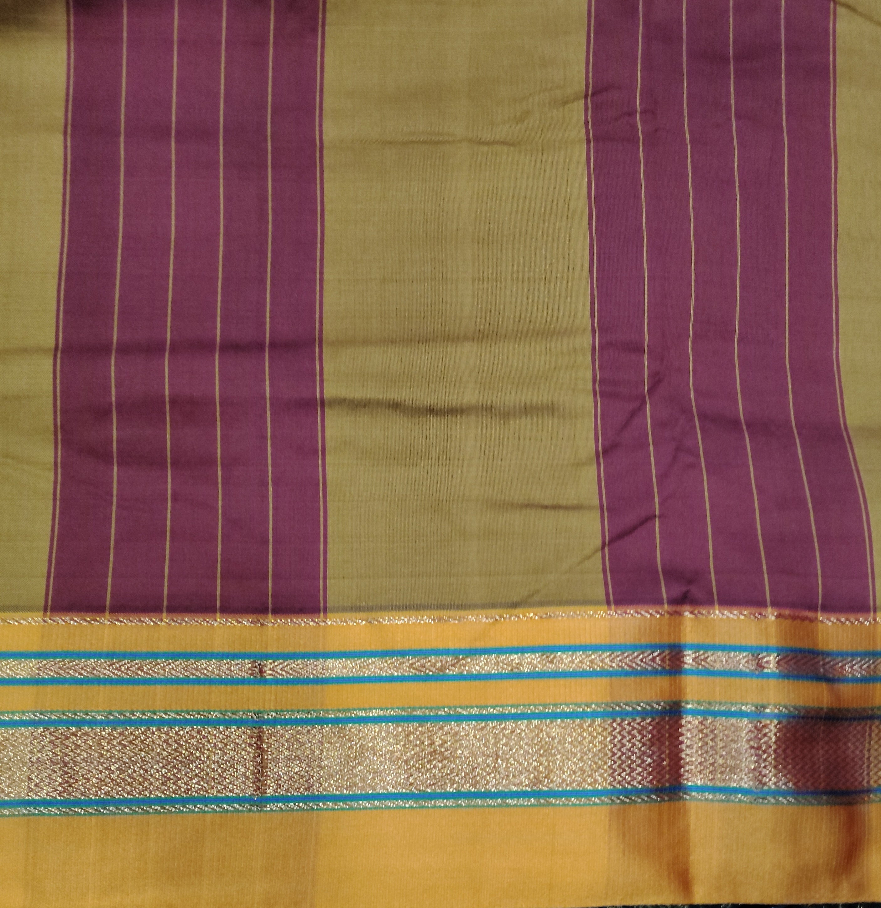 Ikkal sarees madisar 10yardz