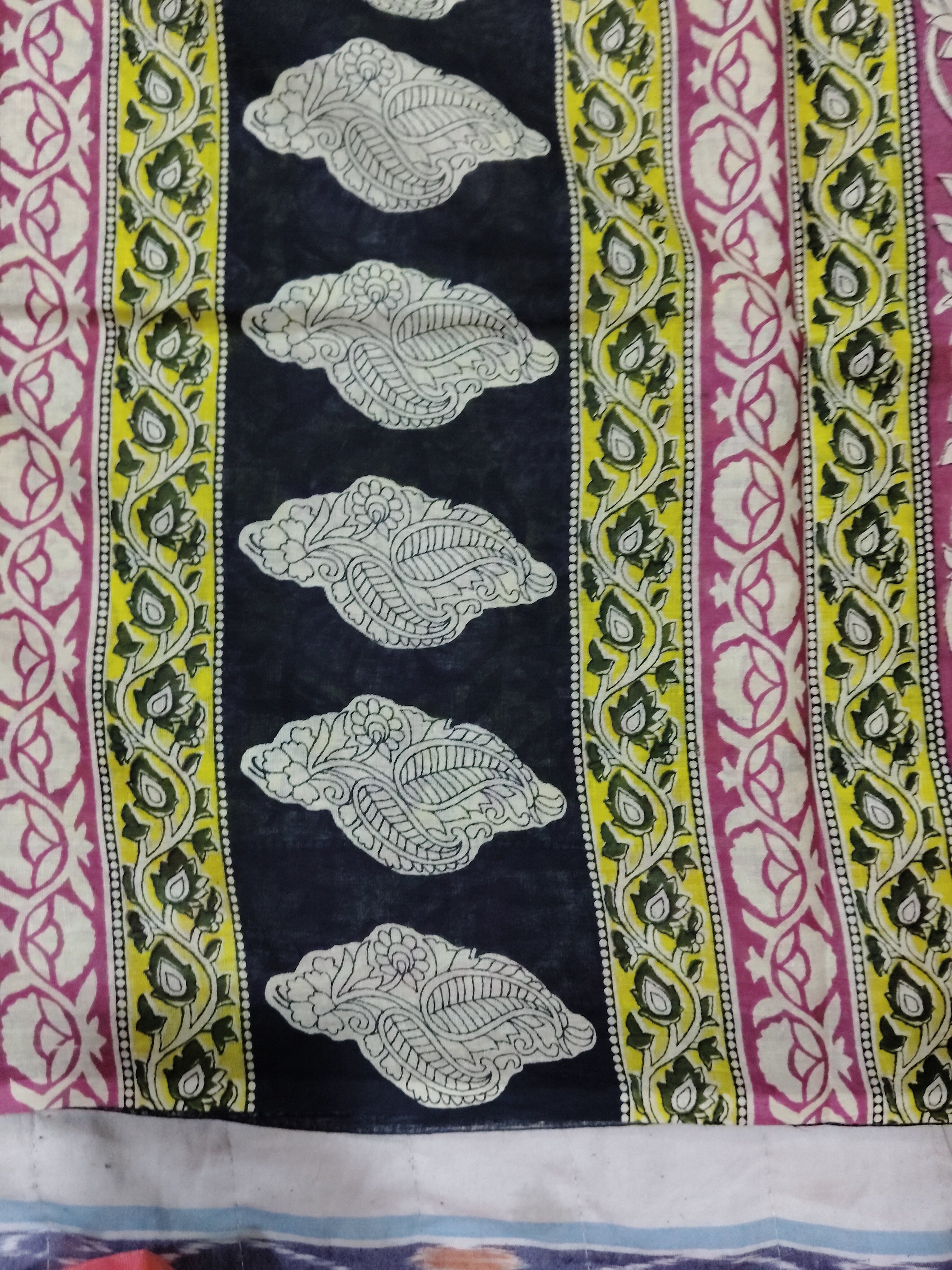 Soft Cotton Bathik saree 6yardz